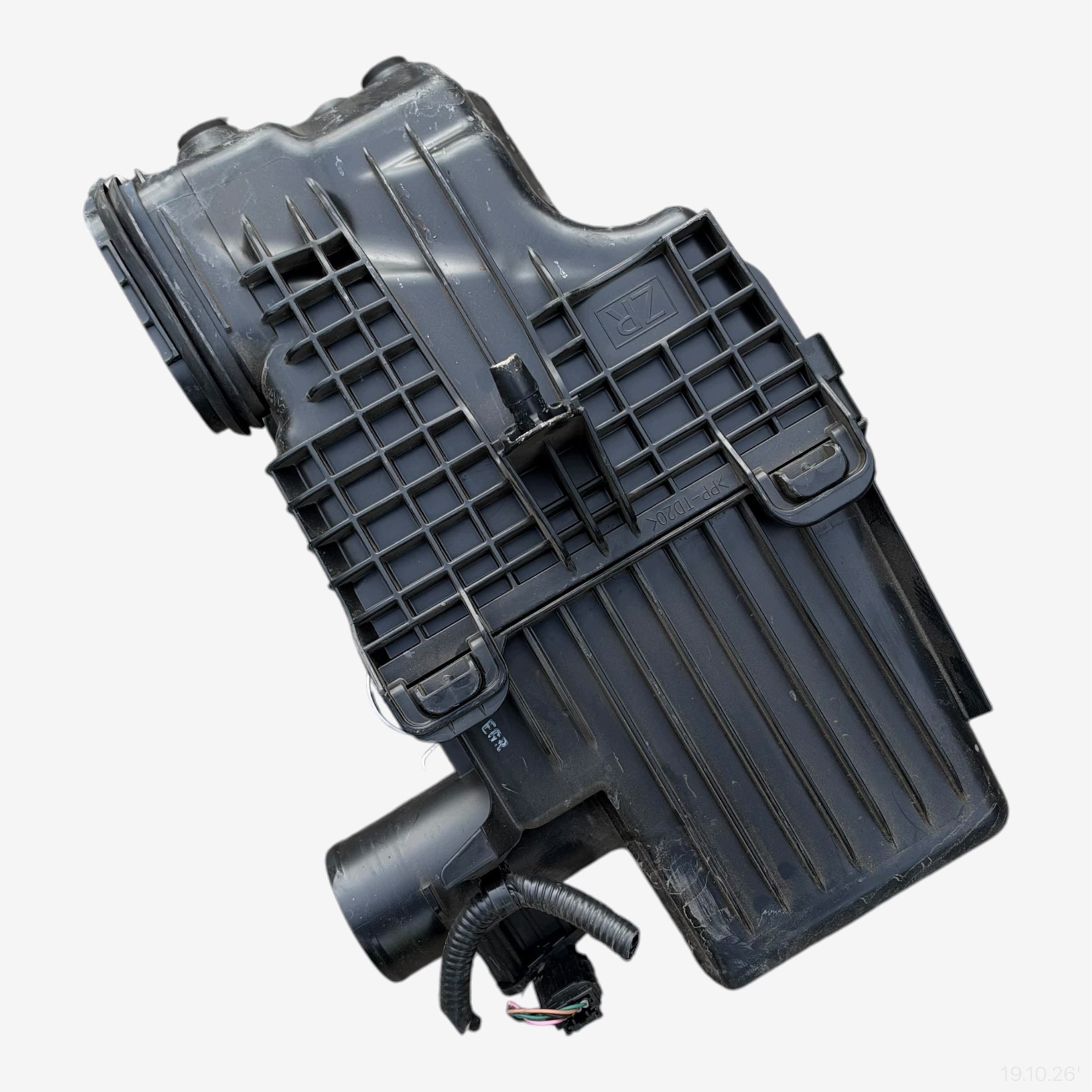 air filter housing TOYOTA COROLLA CROSS 2025 year