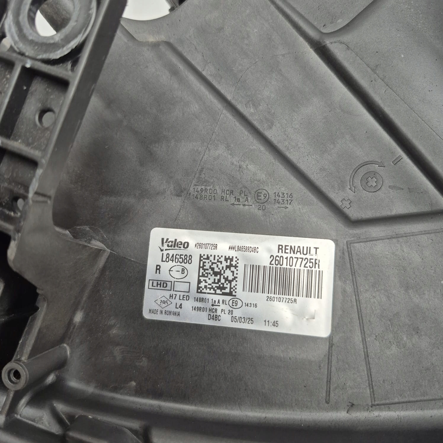 DACIA DUSTER III 24- light right front front FULL LED 260107725R