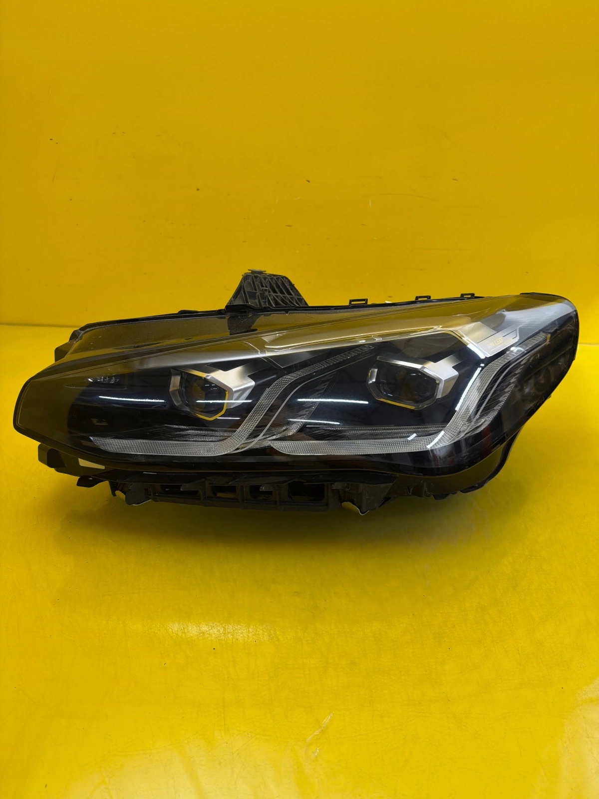 light left front BMW 2 U06 Full Led 5A42247-08