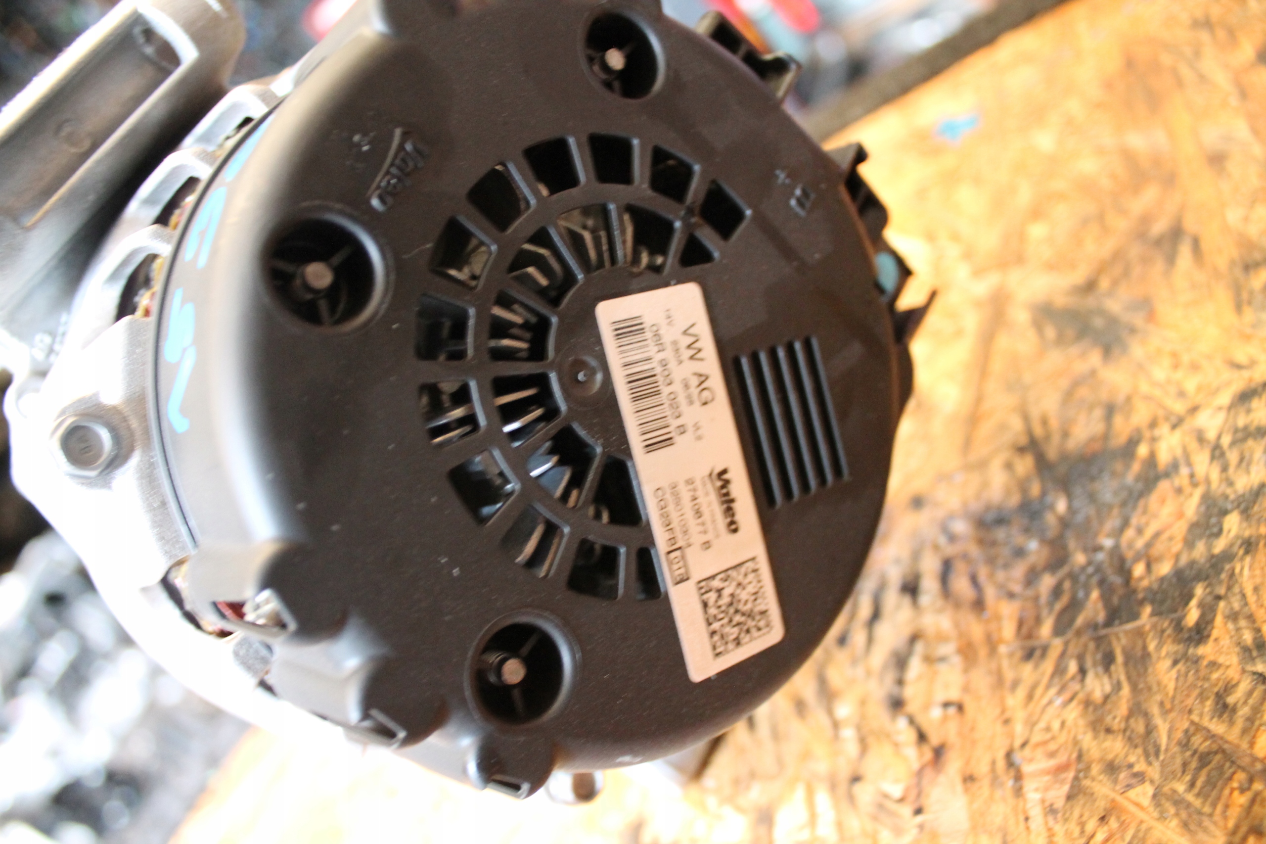 1598. alternator VW 06R903023B
