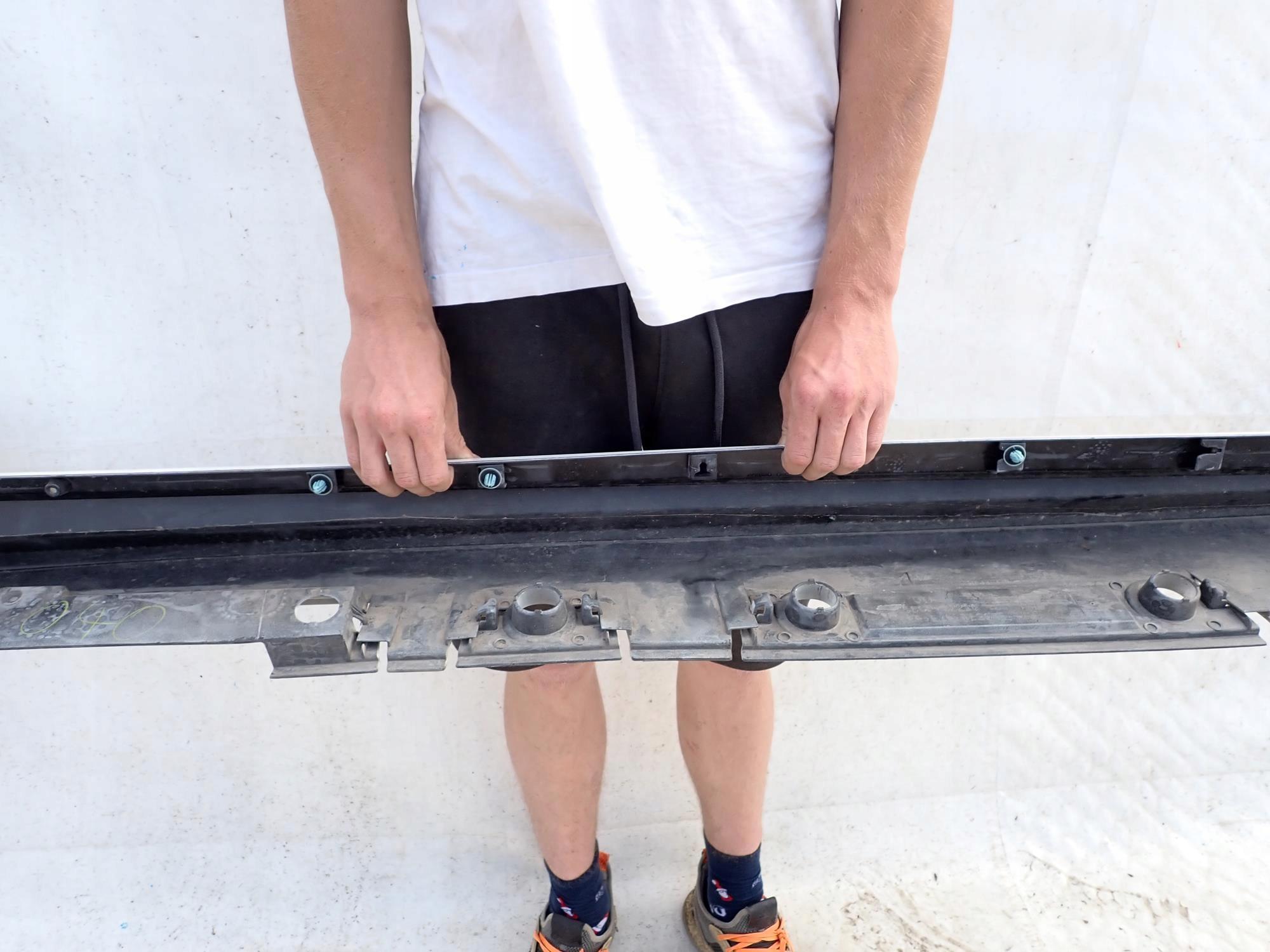 TOYOTA COROLLA XII KOMBI 18- moulding threshold left