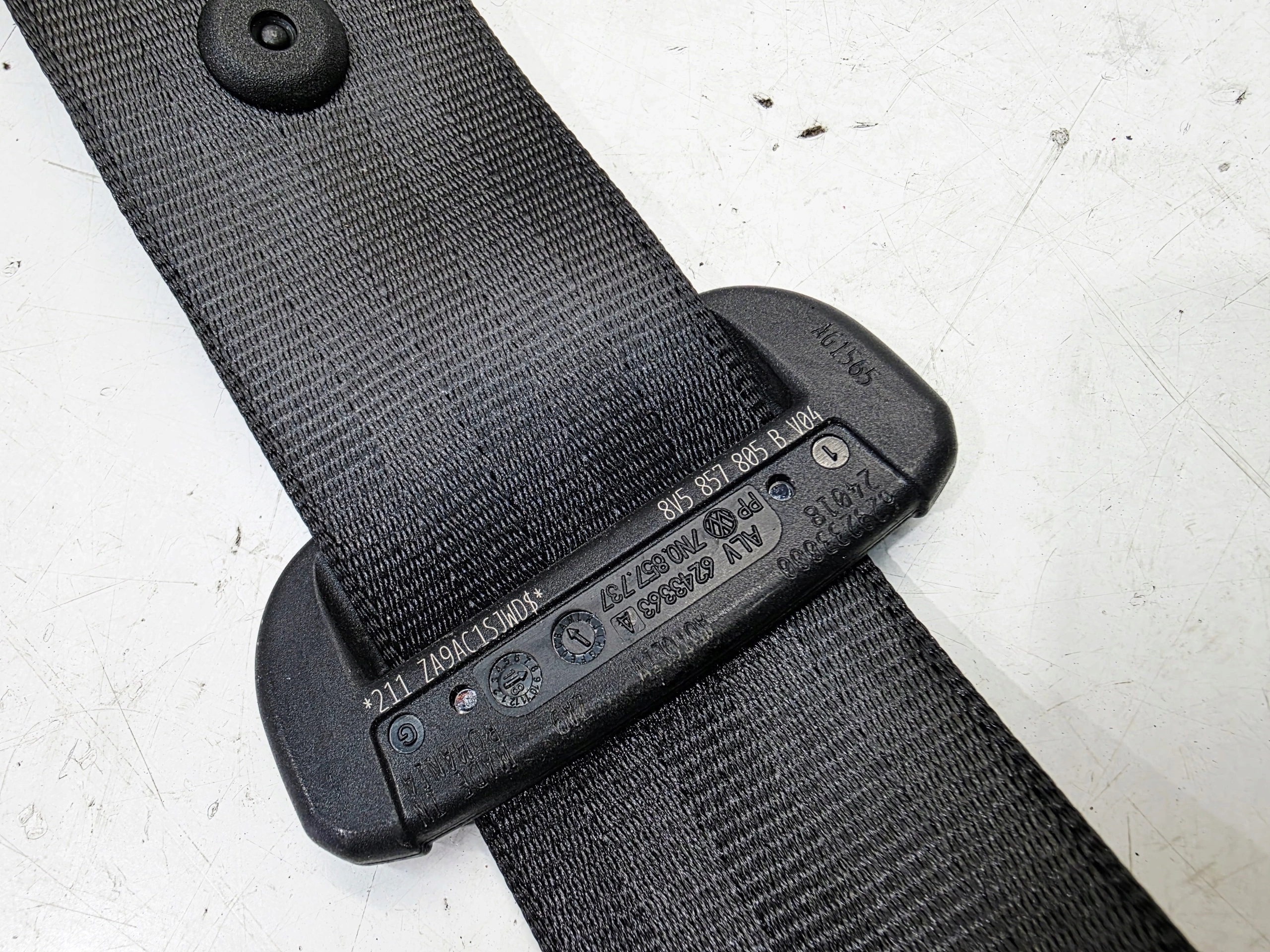 Gurten Sicherheits rechts oder links heck AUDI A3 8V Sedan LIFT 8V5857805B