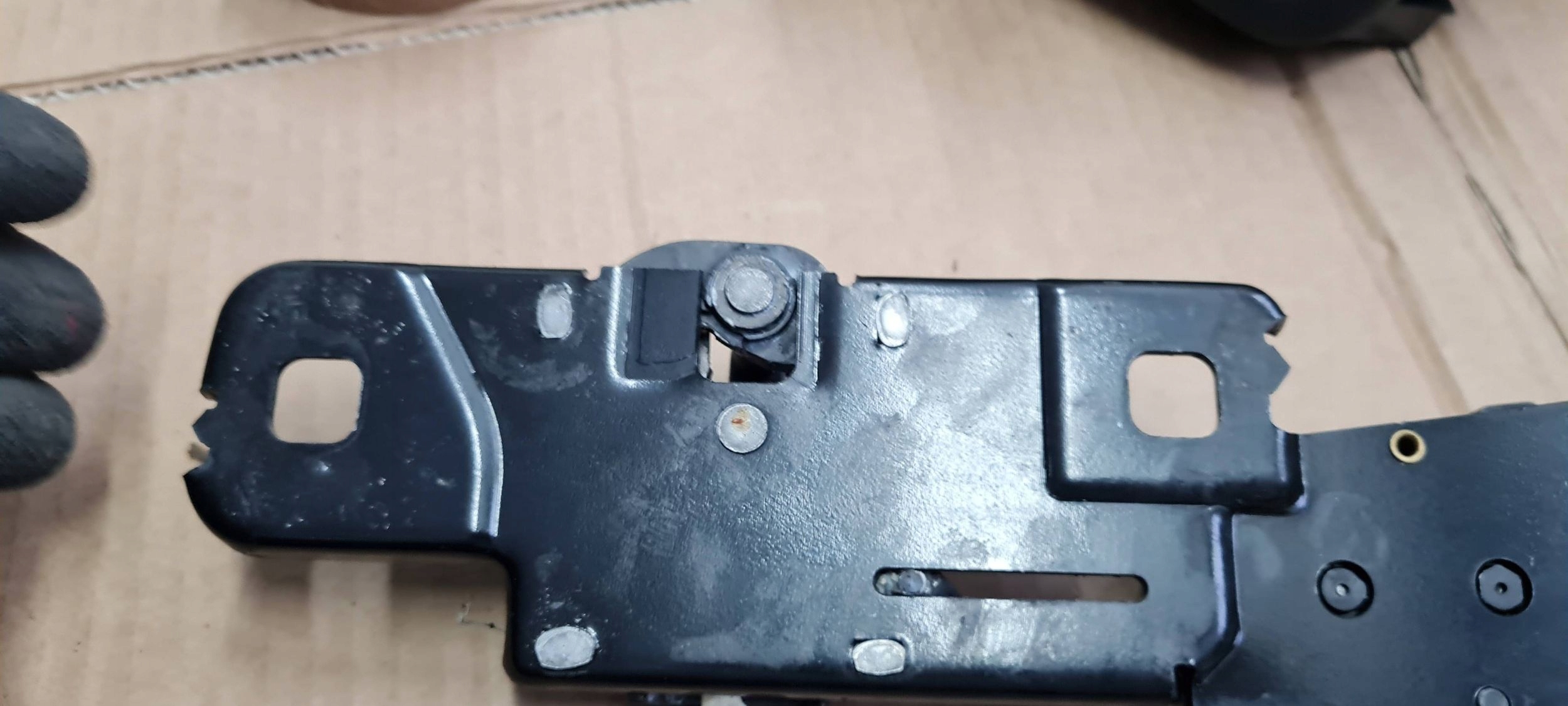 A7 4G S7 lock DOCIAG bonnet boot AUDI A6 C7 4G 4H0827383A
