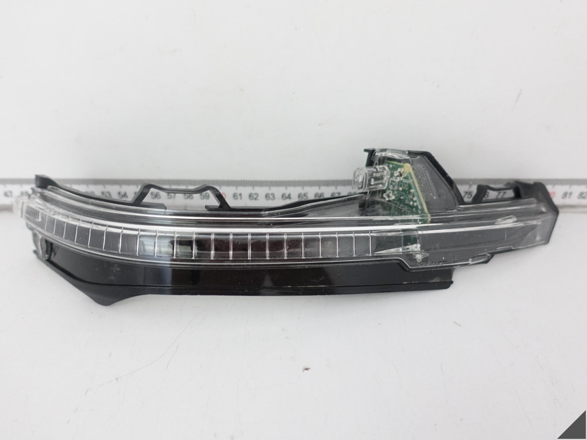 AUDI Q7 SQ7 II 4M0 BENTLEY BENTAYGA 36A indicator LED W mirror right