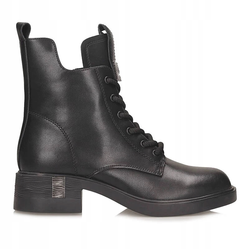 Pohodlné kožené dámské kotníkové boty na plochém podpatku Vinceza 66818 Bk