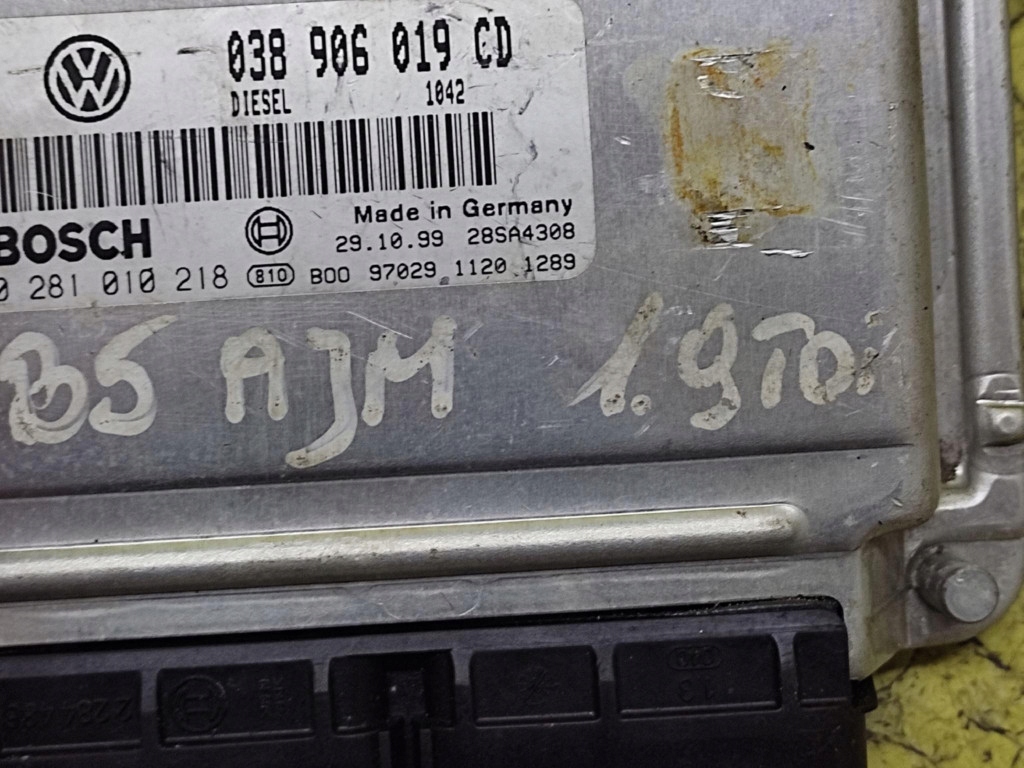 VW PASSAT B5 1.9 TDI control unit of the engine 0281010218