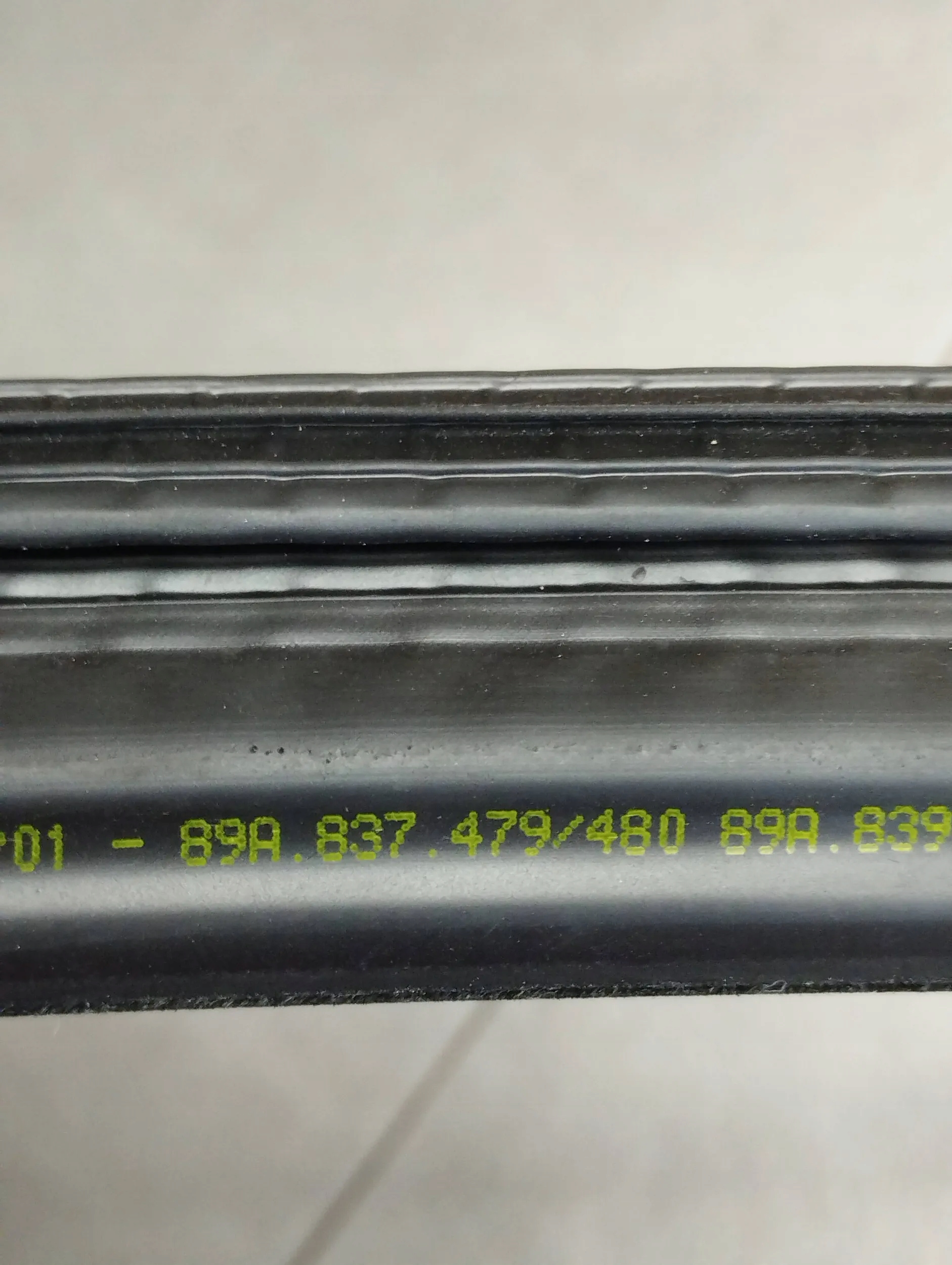 Audi Q4 e-tron gasket dust windows 89A837479