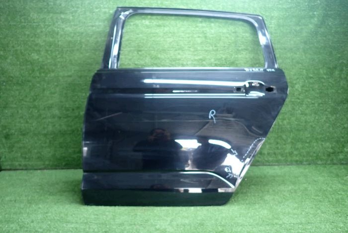 VW TOURAN 15- door left rear. rear part