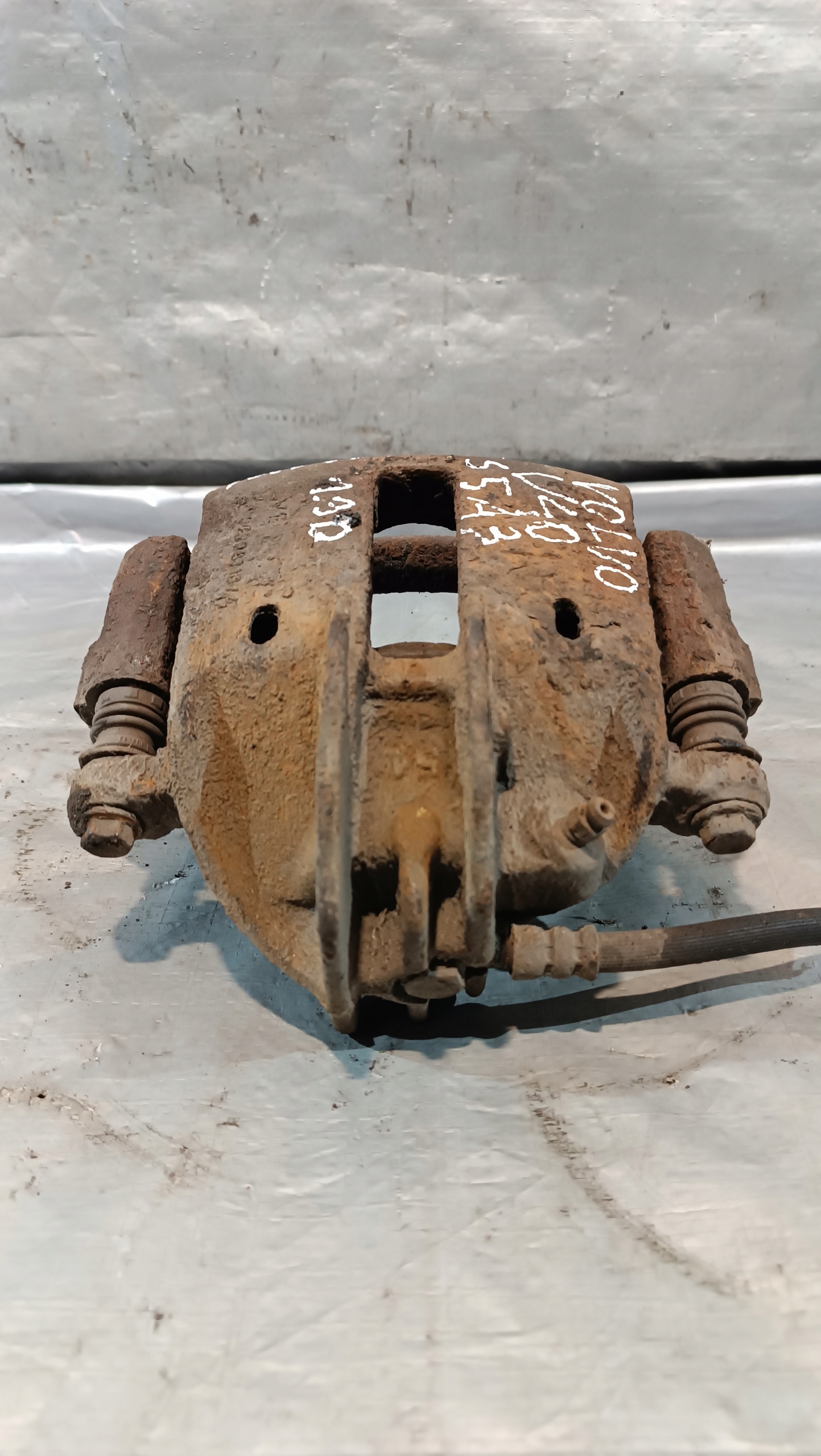 caliper brake VOLVO V40 right front 1.9D LIFT