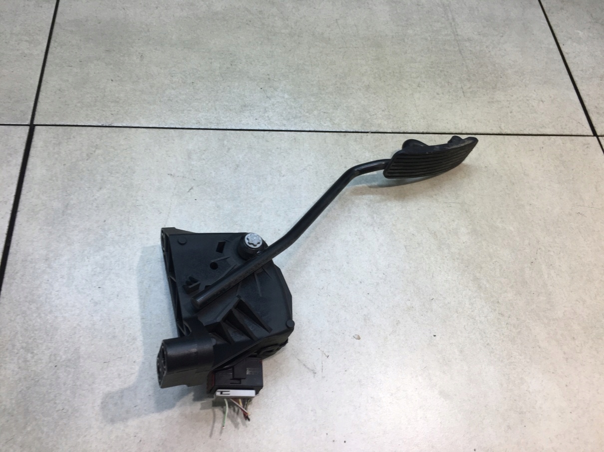 potentiometer Gas OPEL ZAFIRA B 1.7 CDTI 9202343
