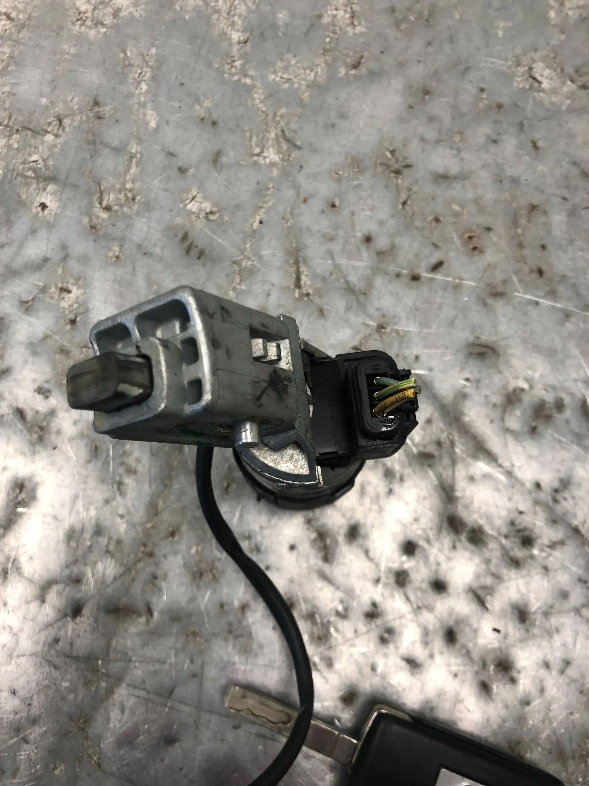 ignition + key CITROEN C4 and 9663123380