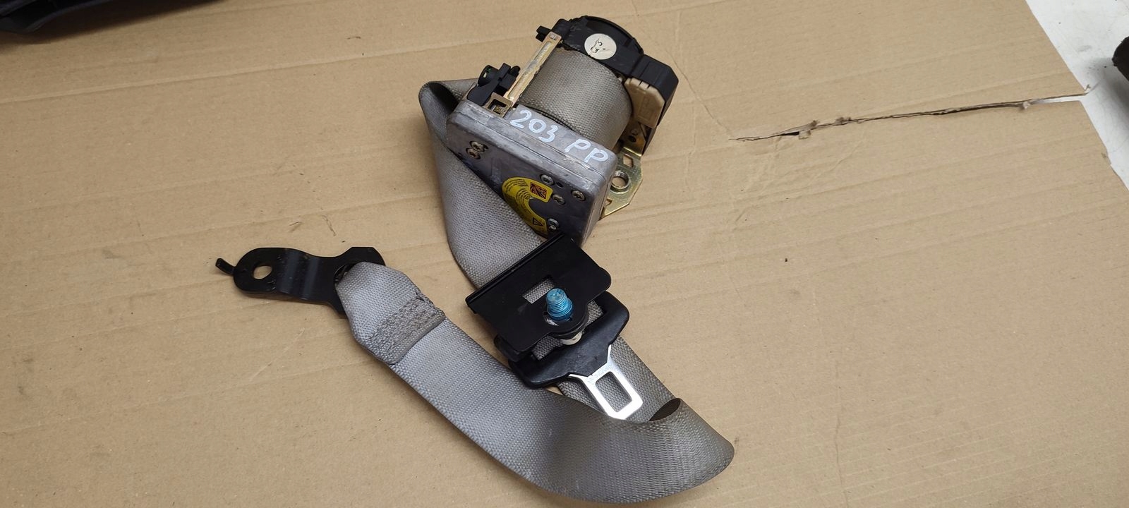 tension belt safety right front Mercedes W203