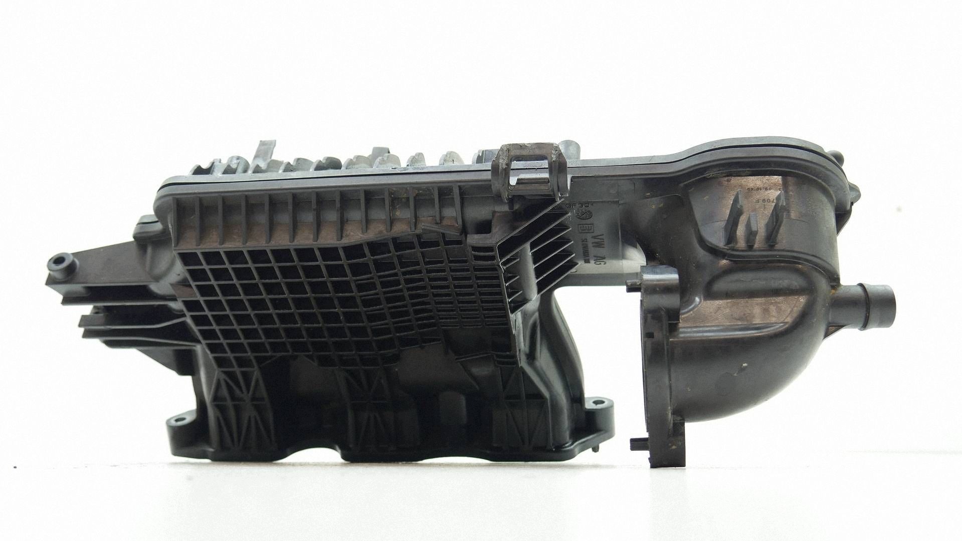 intake manifold VW POLO VI 1.0 TSI 05C129711F