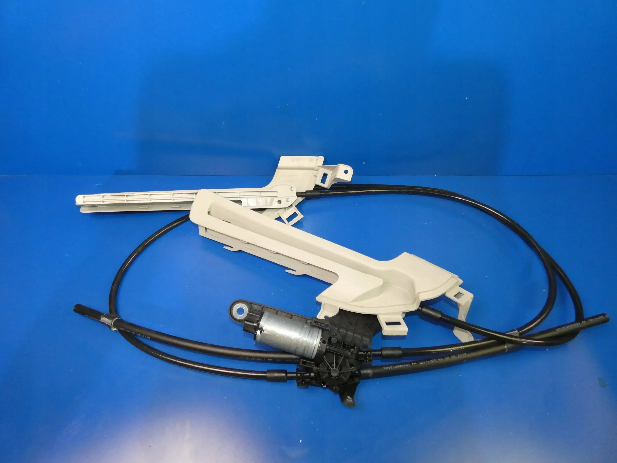 VOLVO V90 II mechanism PROWADNICE ROLETY boot