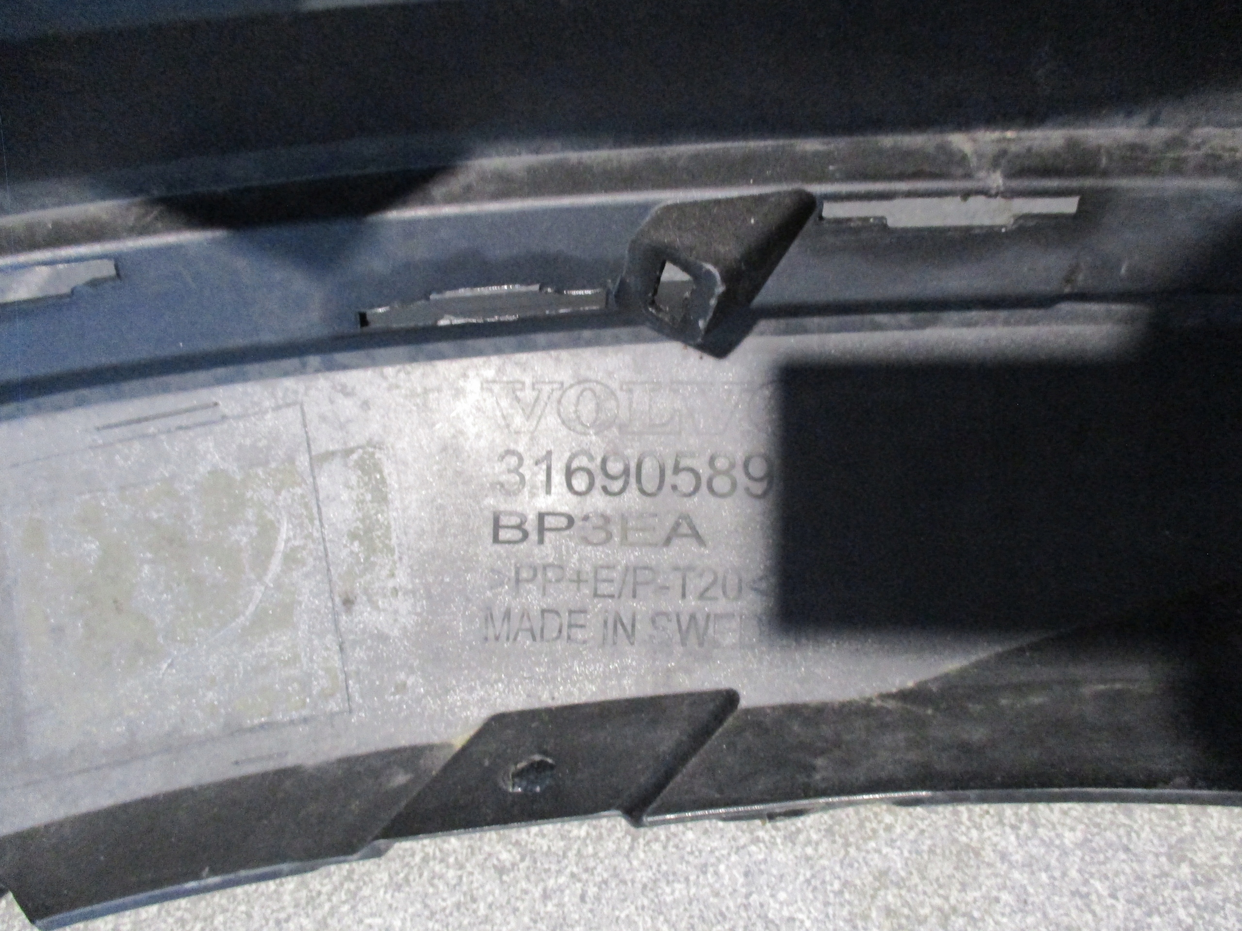bumper front Volvo S60 V60 II 18-22r 31690589
