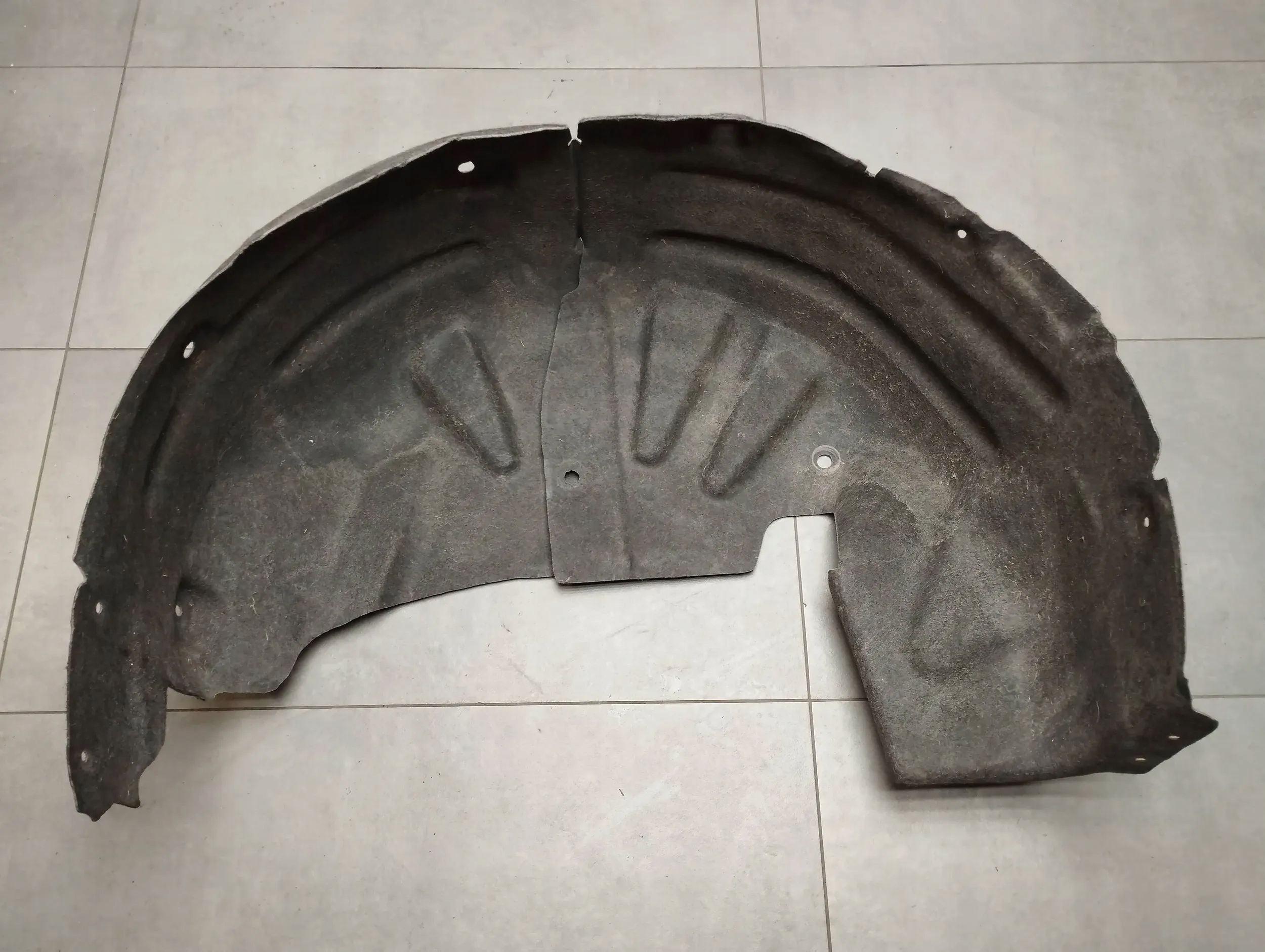 Renault Grand scenic IV mudguard left rear part