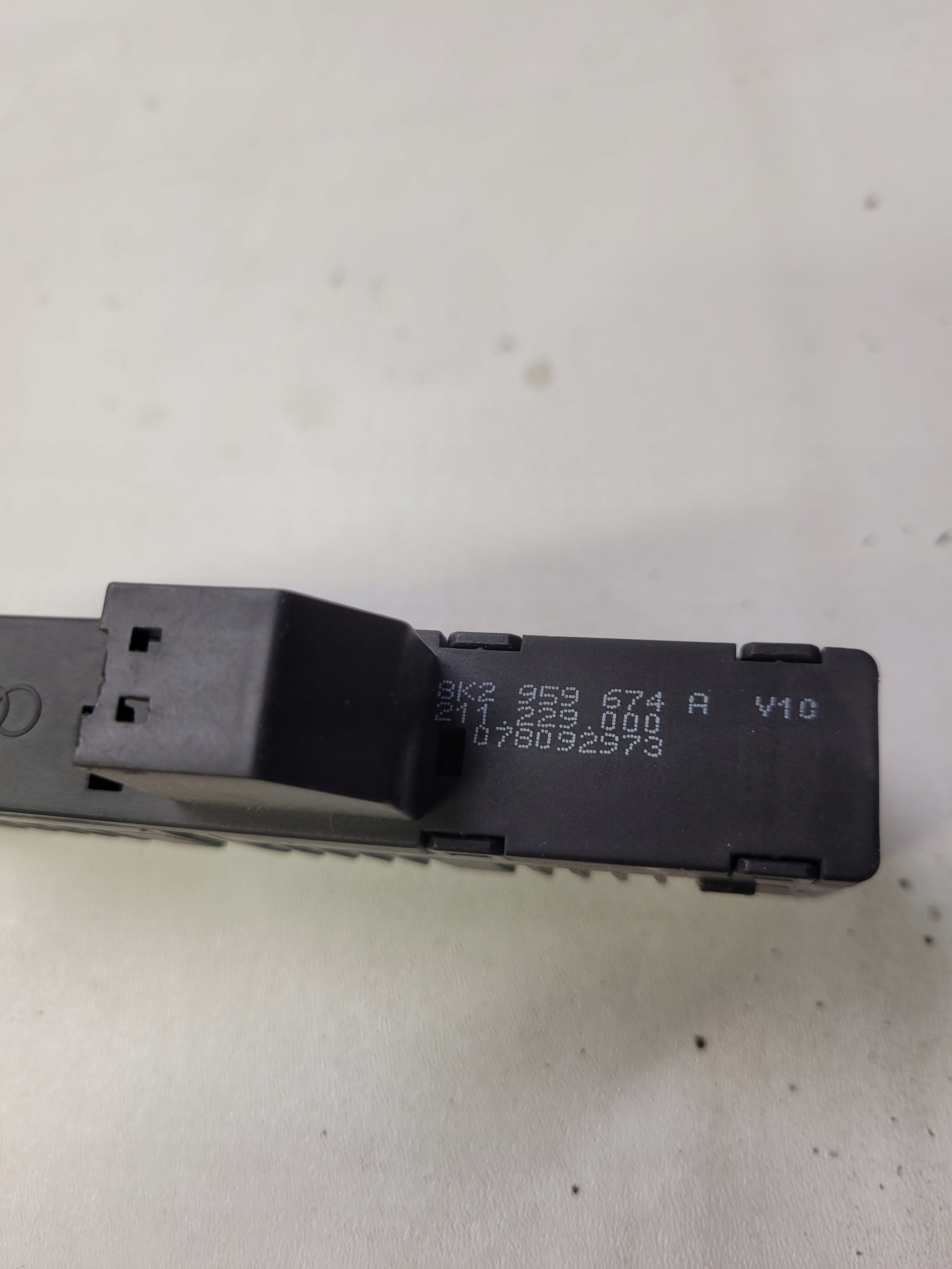 switch GUZIK PDC ESP AUDI A4 B8 A5 8K2959674A