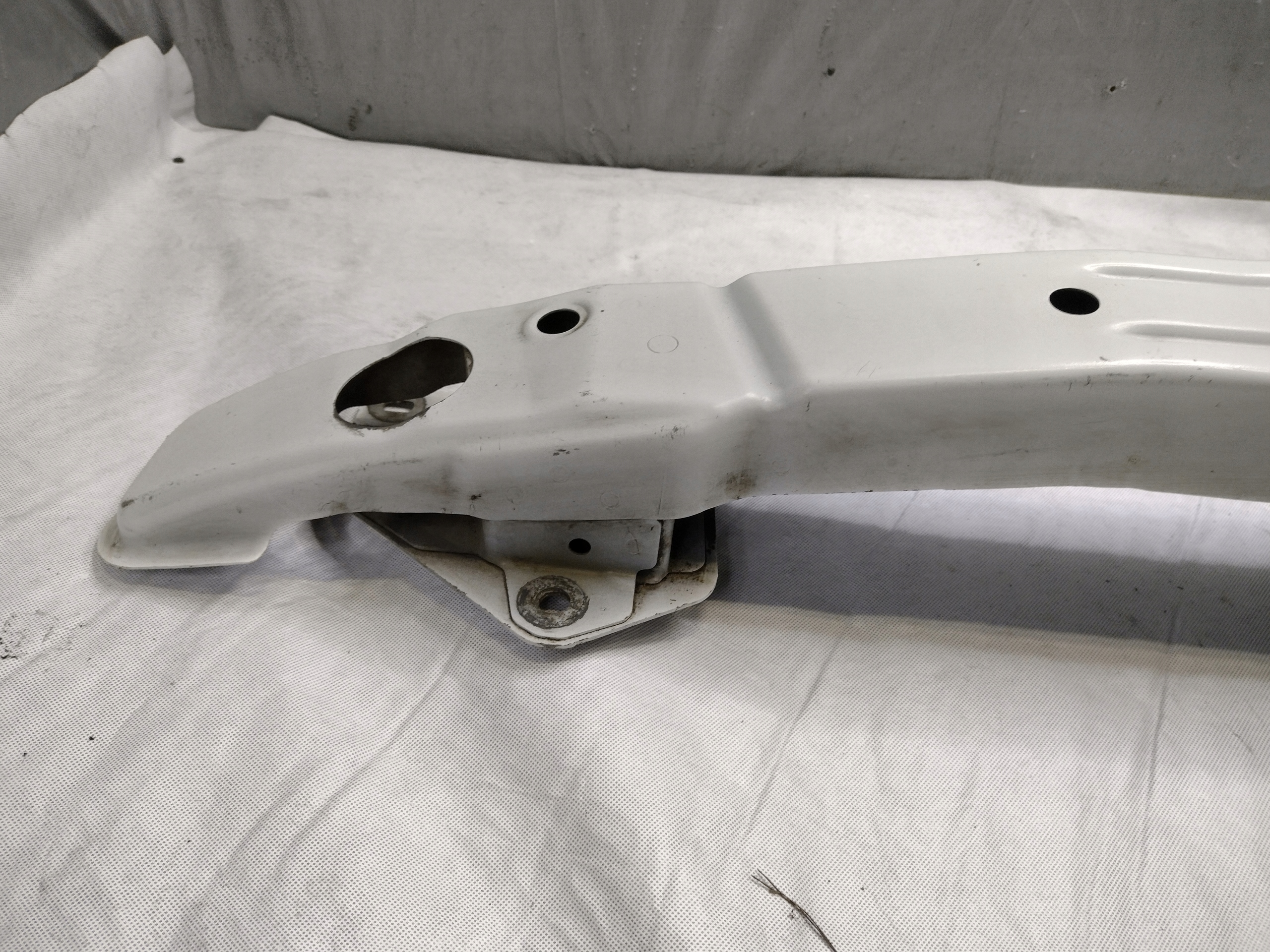 TRAVERSA paraurti Anteriore Nissan Interstar e 1 lift 8200189647E