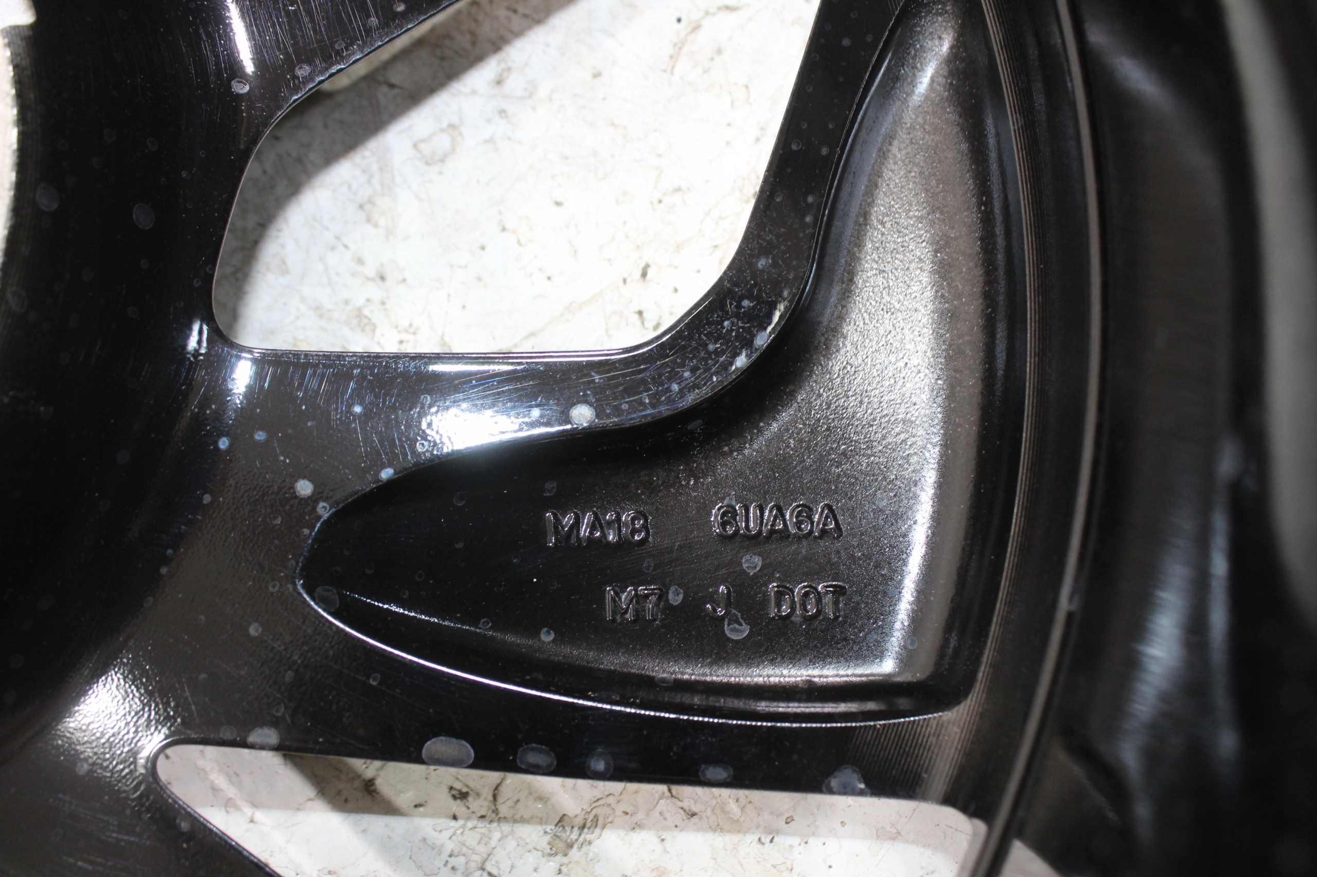 Nissan hliníkový disk 20 6UA6A