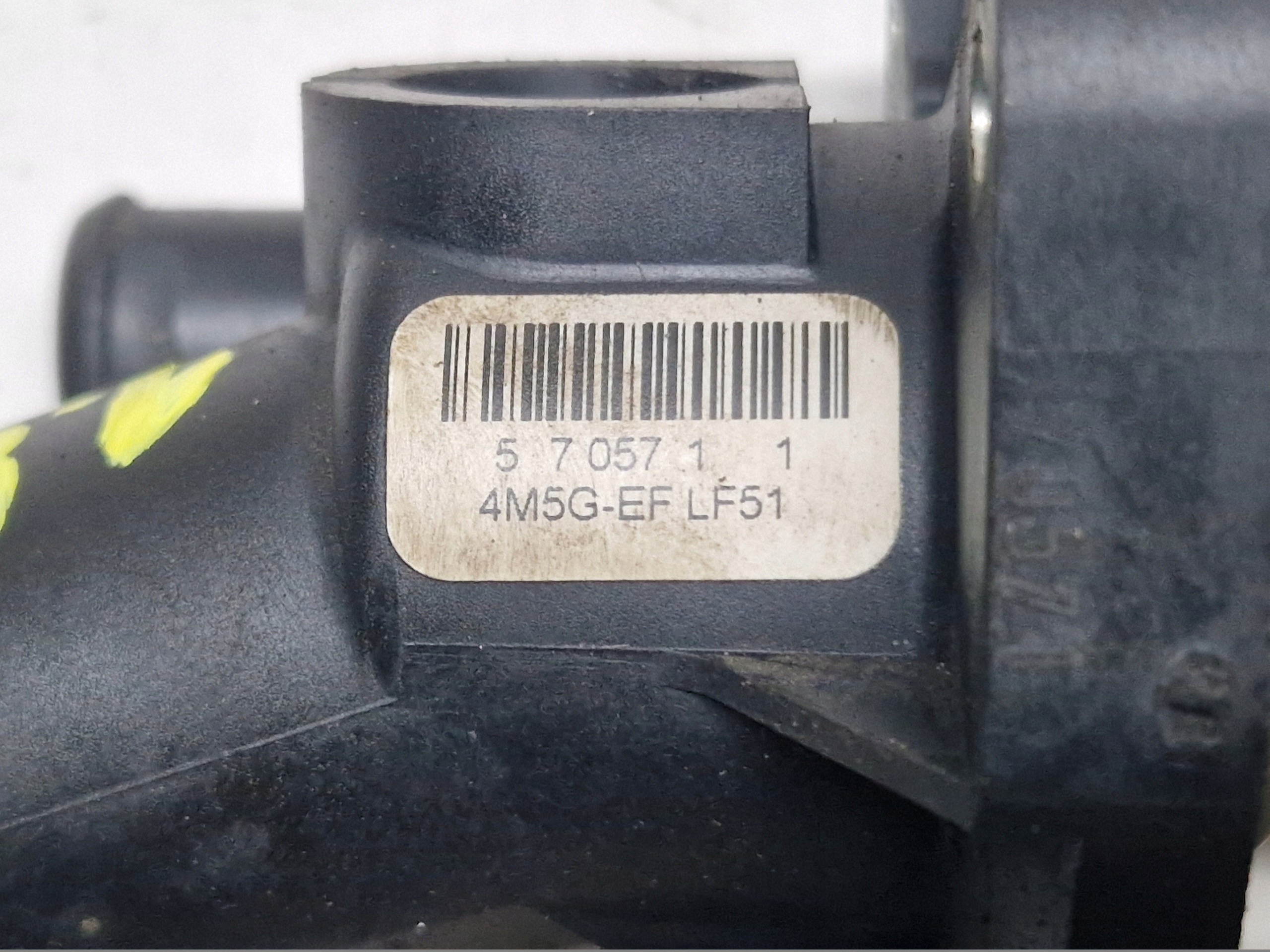 FORD FOCUS MK2 1.8 Essence Boîtier thermostat 4M5G-EF