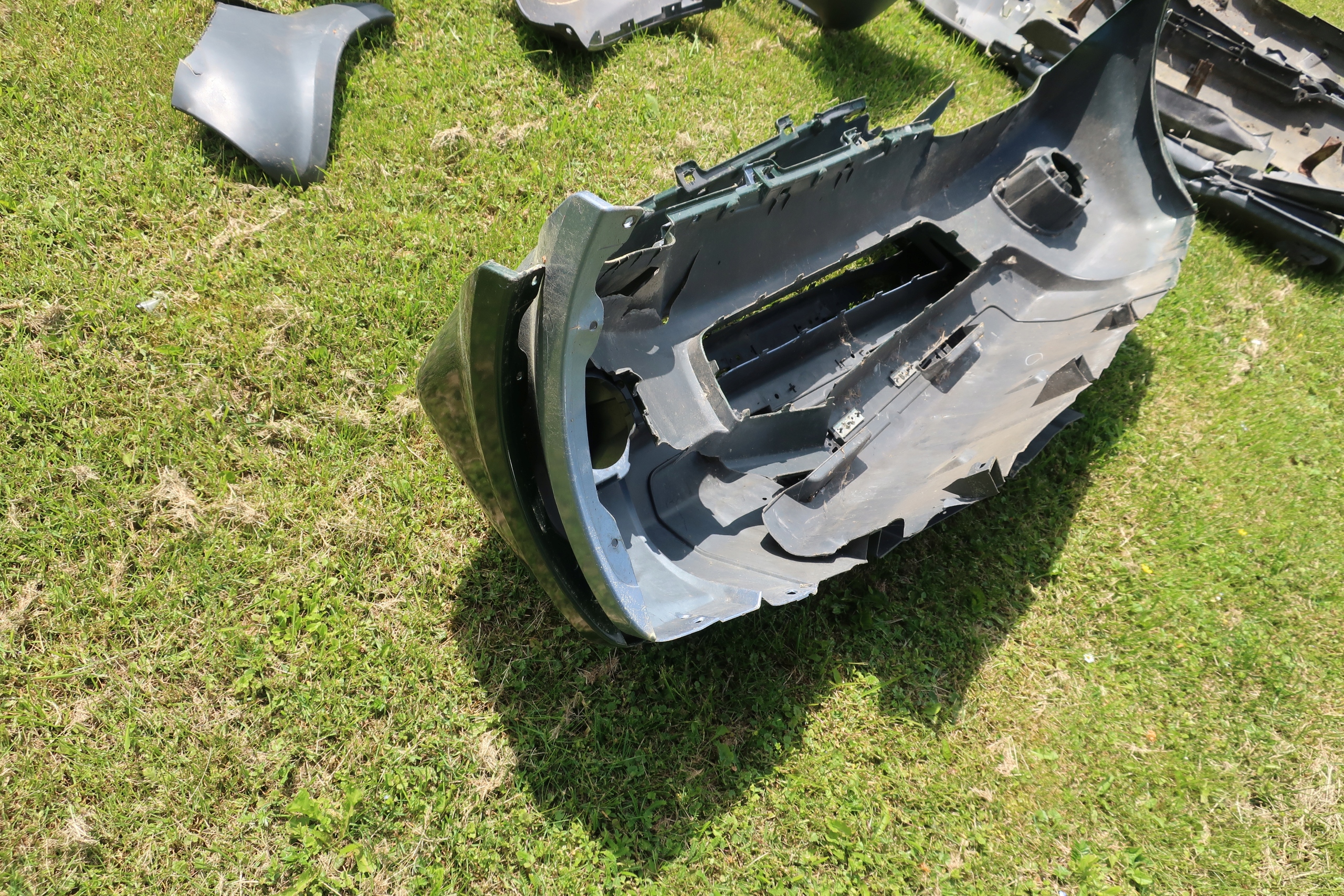 bumper front SUZUKI JIMNY petrol 2012R > 2017R damaged