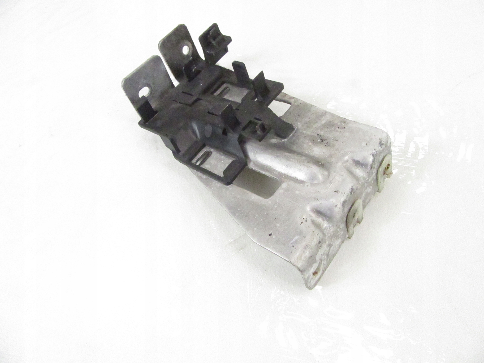 bracket holder sterownika NOX covers tanks left BMW e70 e71 F15 F16