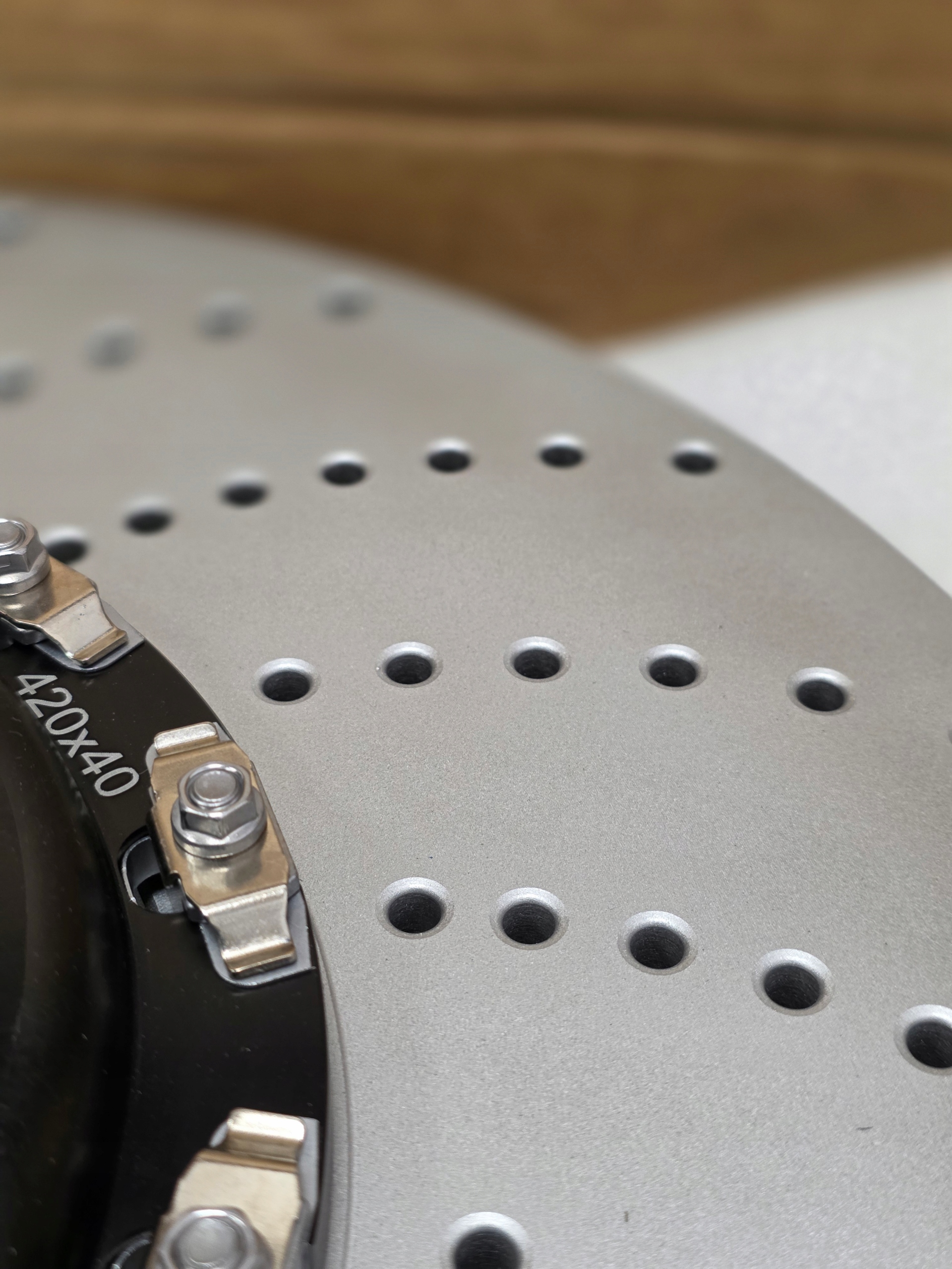 Konwersja CERAMIKA -> STAL Komplet Tarcze Klocki Mercedes W222 W217 - galeria