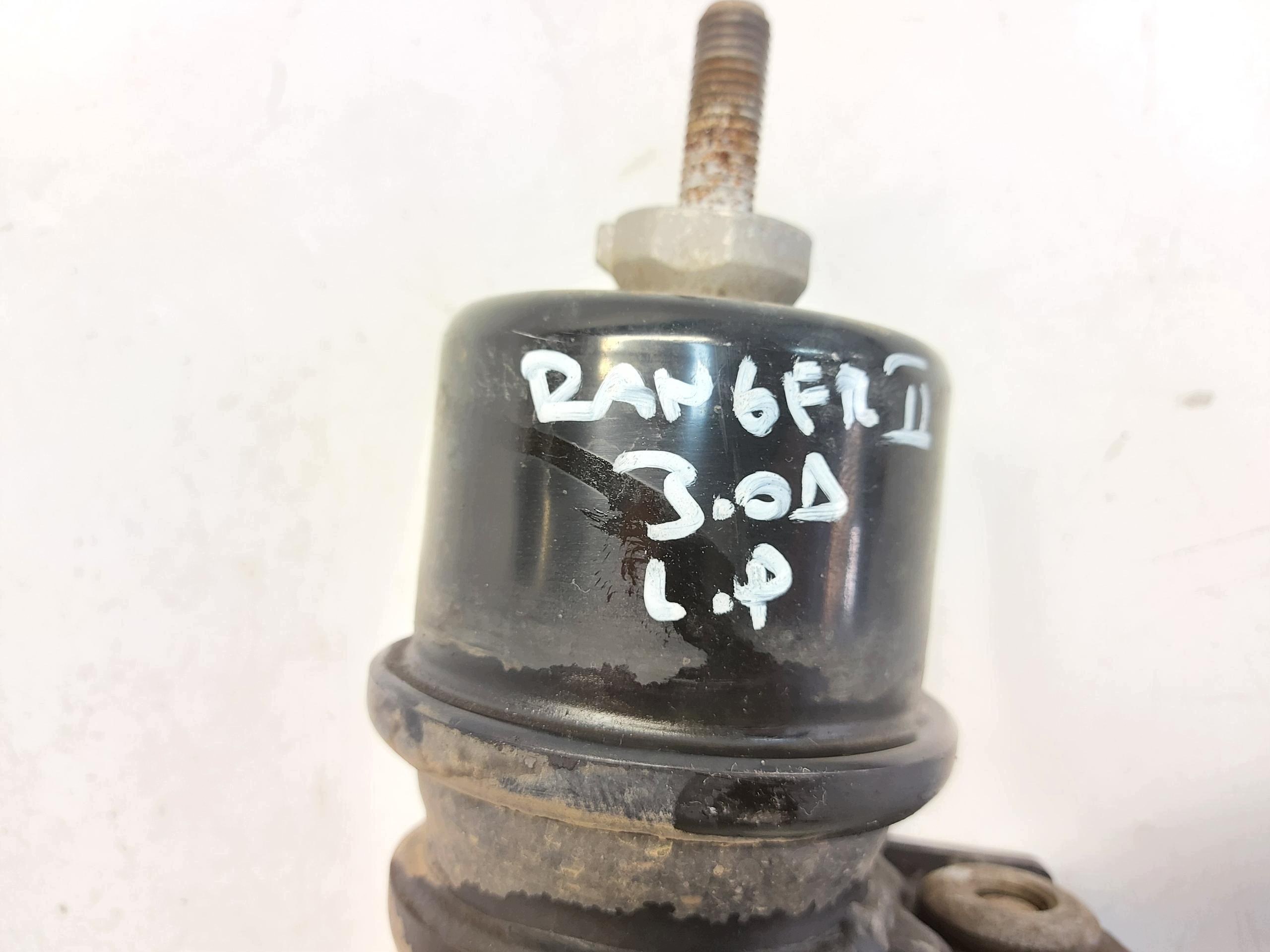 Ford Ranger VI 6 2024r. 3.0 TDCI holder engine mount MB3G-6B032-ZF