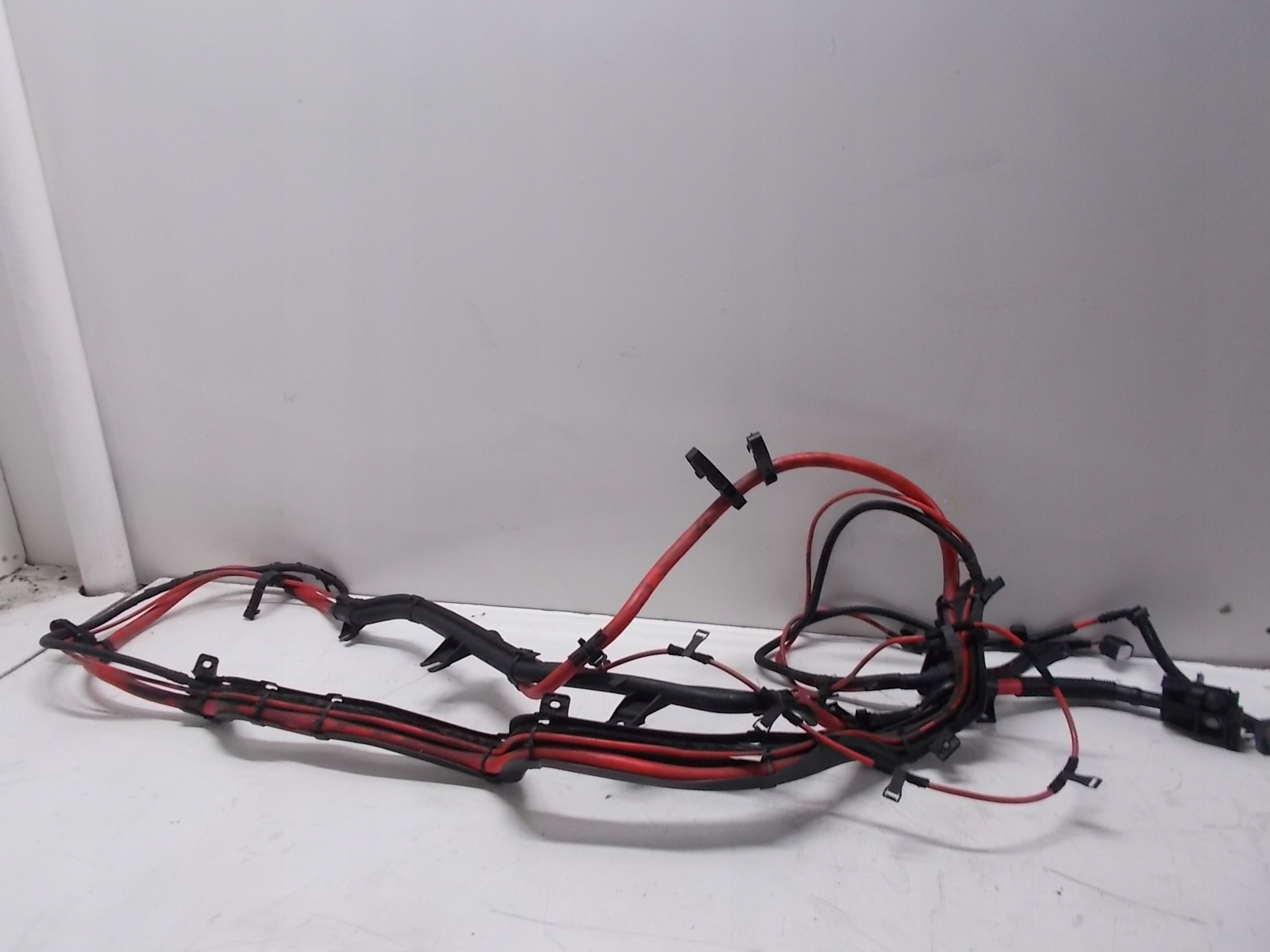 BMW X5 E70 3.0 D кабель плюс