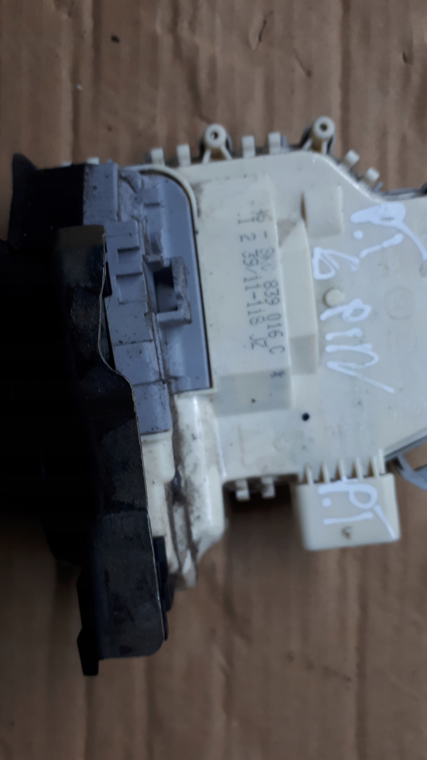 A4 B8 lock door right rear part rear 6 PIN A5 Q5