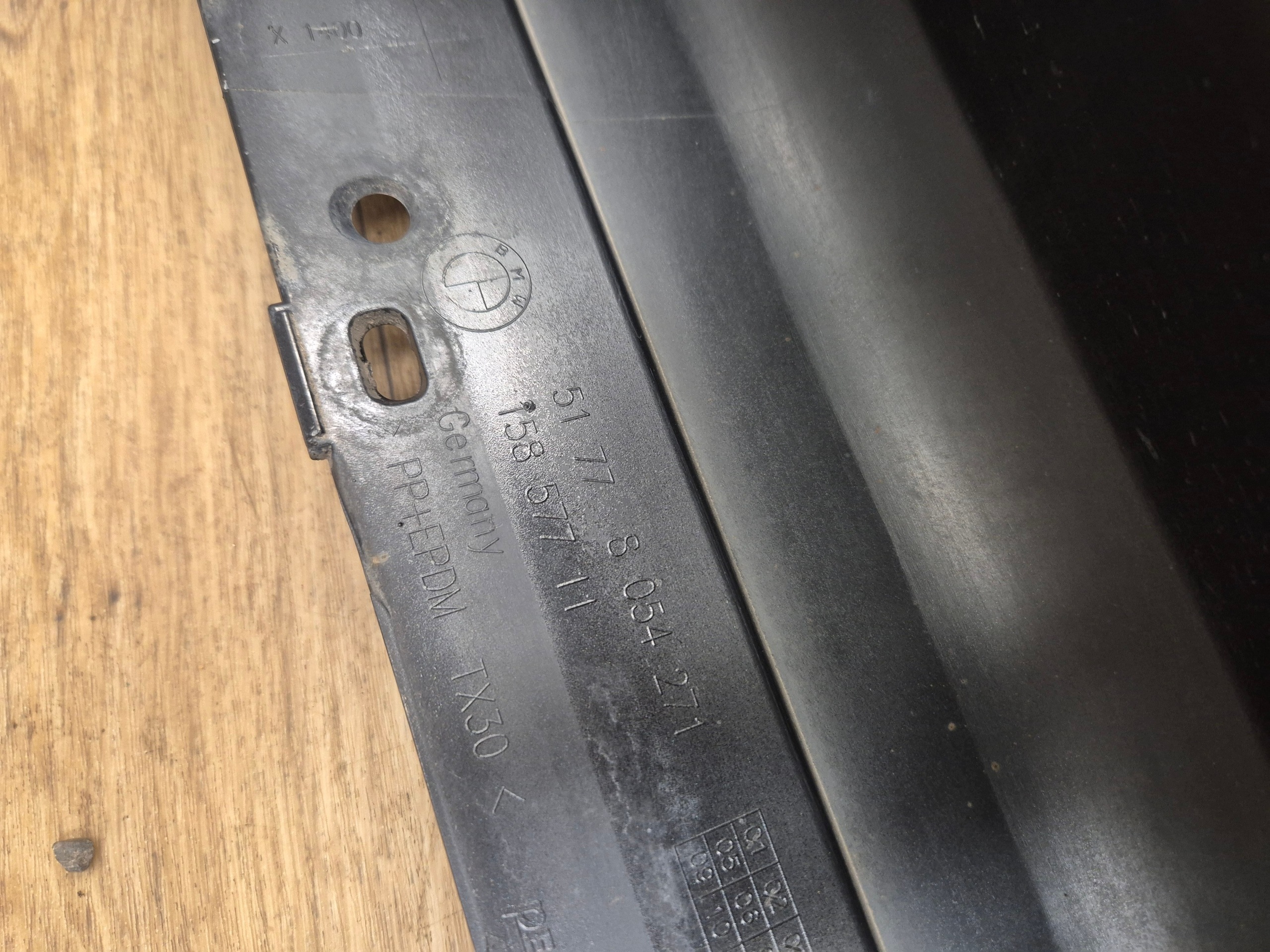 BMW F30 F31 threshold left cap threshold m-packet X02 CITRINSCHWARZ 8054271