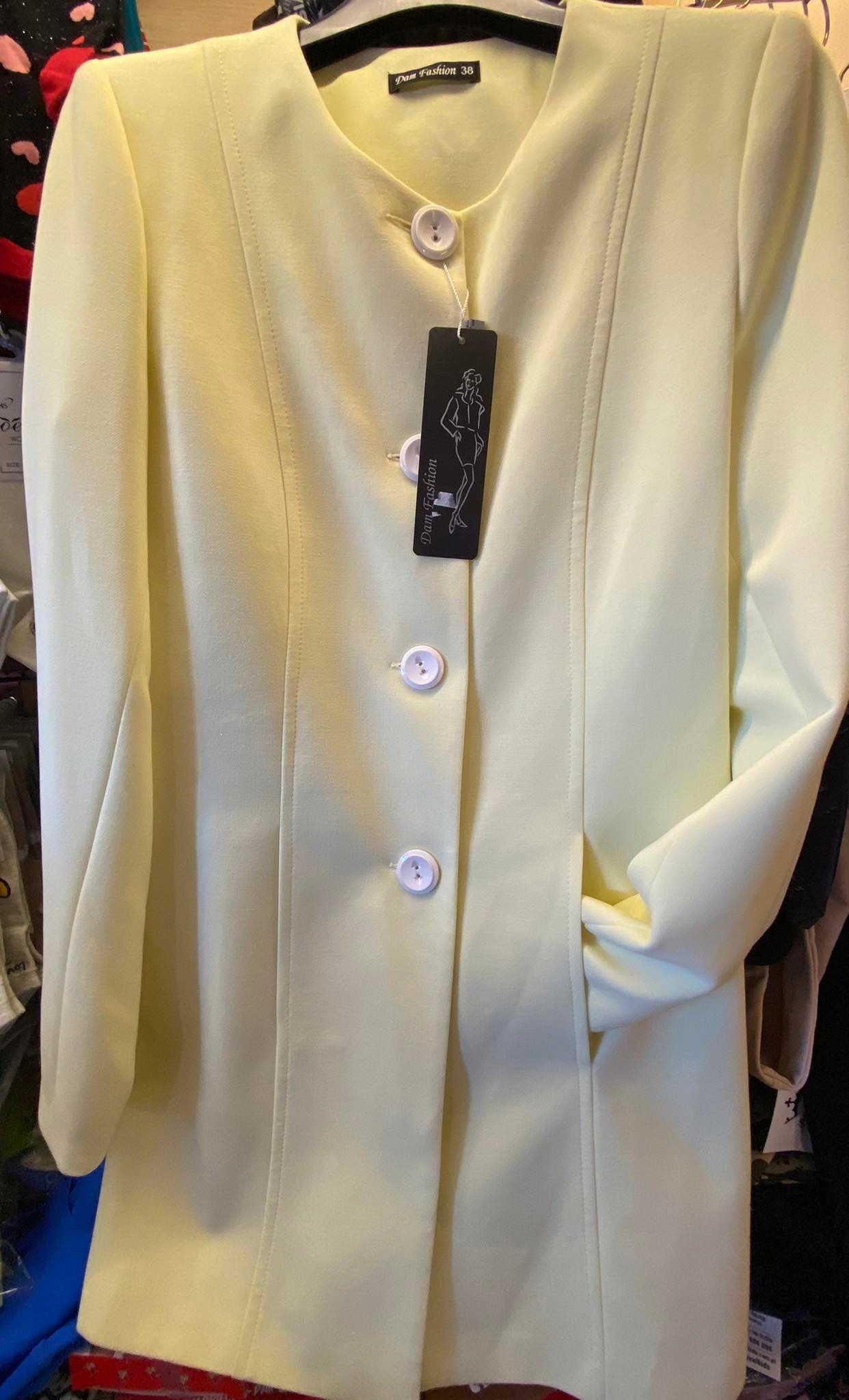 Tenký kabát Dam Fashion Banánová barva vel 38