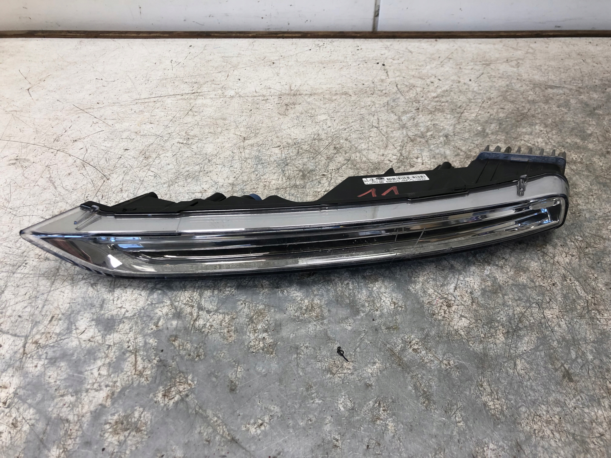 light indicator LED DRL left PORSCHE CAYENNE 7P5941181J