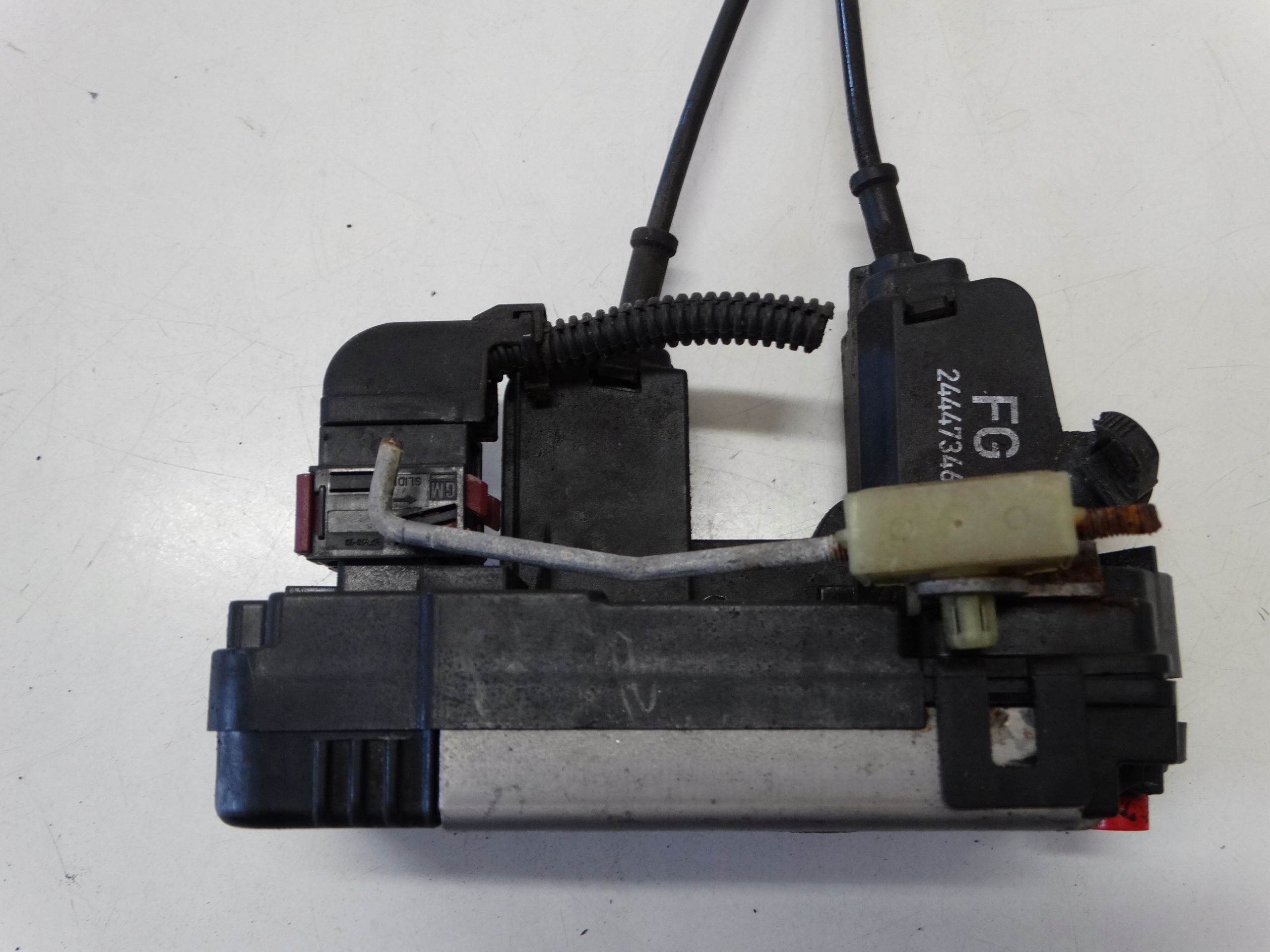lock door right rear part OPEL VECTRA C 24447346