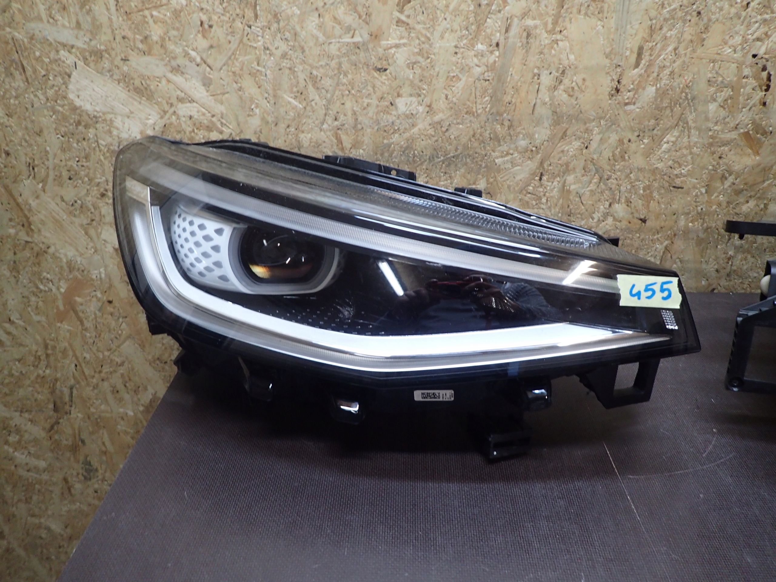 LIGHT LIGHTS FRONT VW ID4 FULL LED 11B941035D