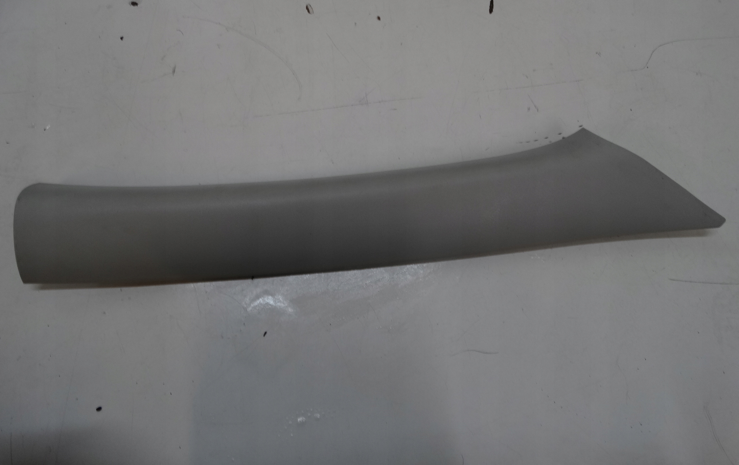 side SLUPKA right SKODA OCTAVIA II 1Z0867458L