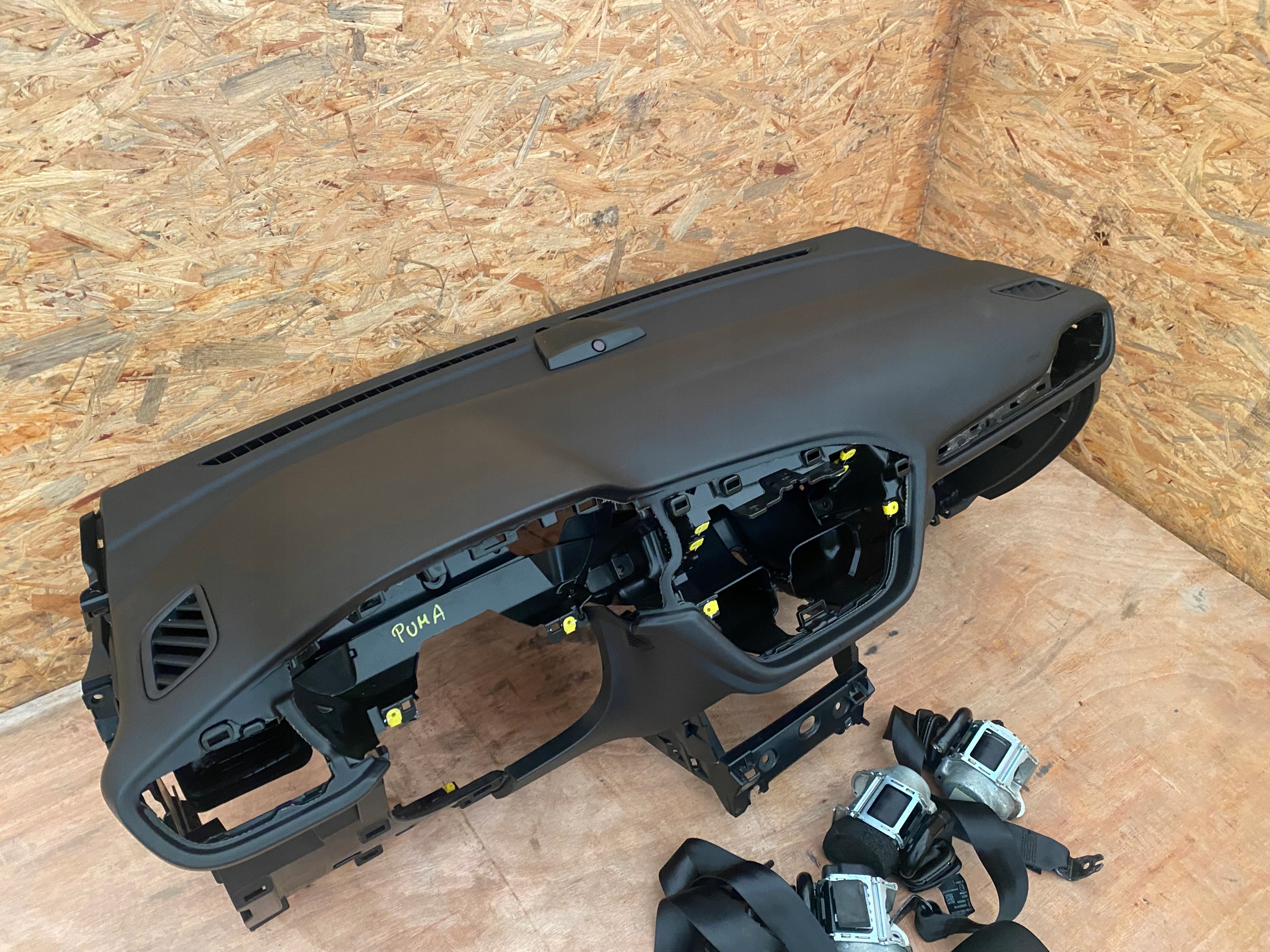 FORD PUMA console airbag tension belts DEMONTAZ
