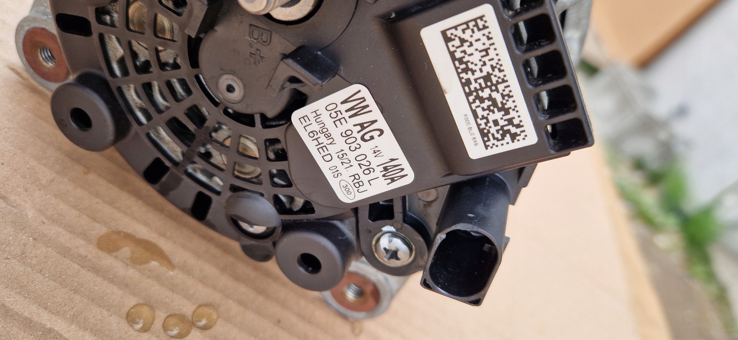alternator 05E903026L VW SKODA as new original