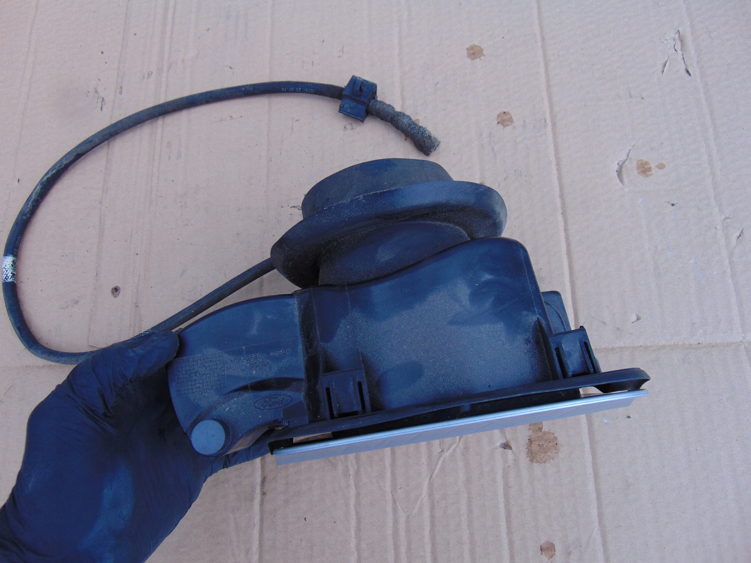 FORD MONDEO MK5 KLAPKA WLEWU PALIWA Typ samochodu Samochody osobowe