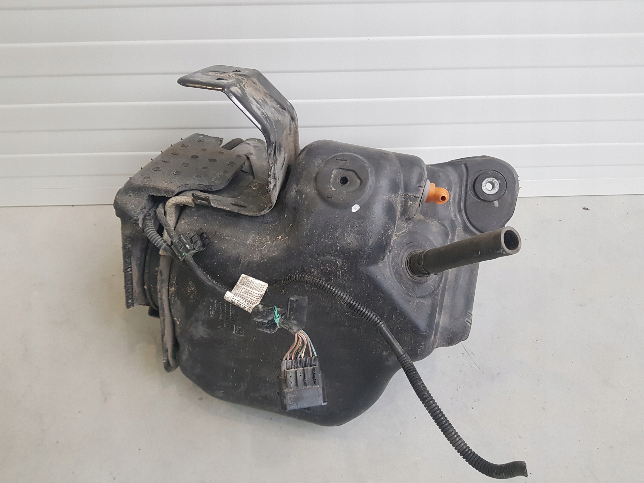 Zbiornik AdBlue BMW X5 F15 3.0D za 1300 zł z milicz Allegro.pl