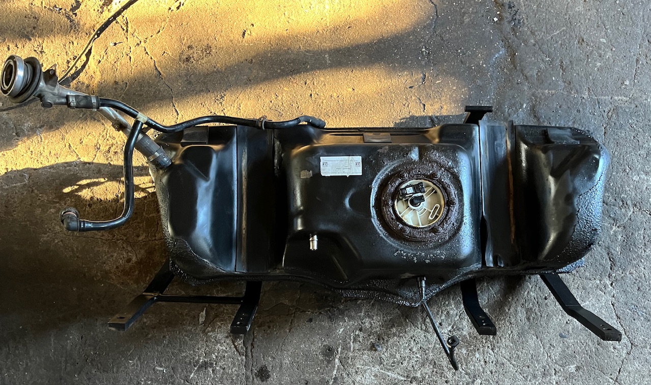 IDEALNY KPL. tank MERCEDES G W463 1