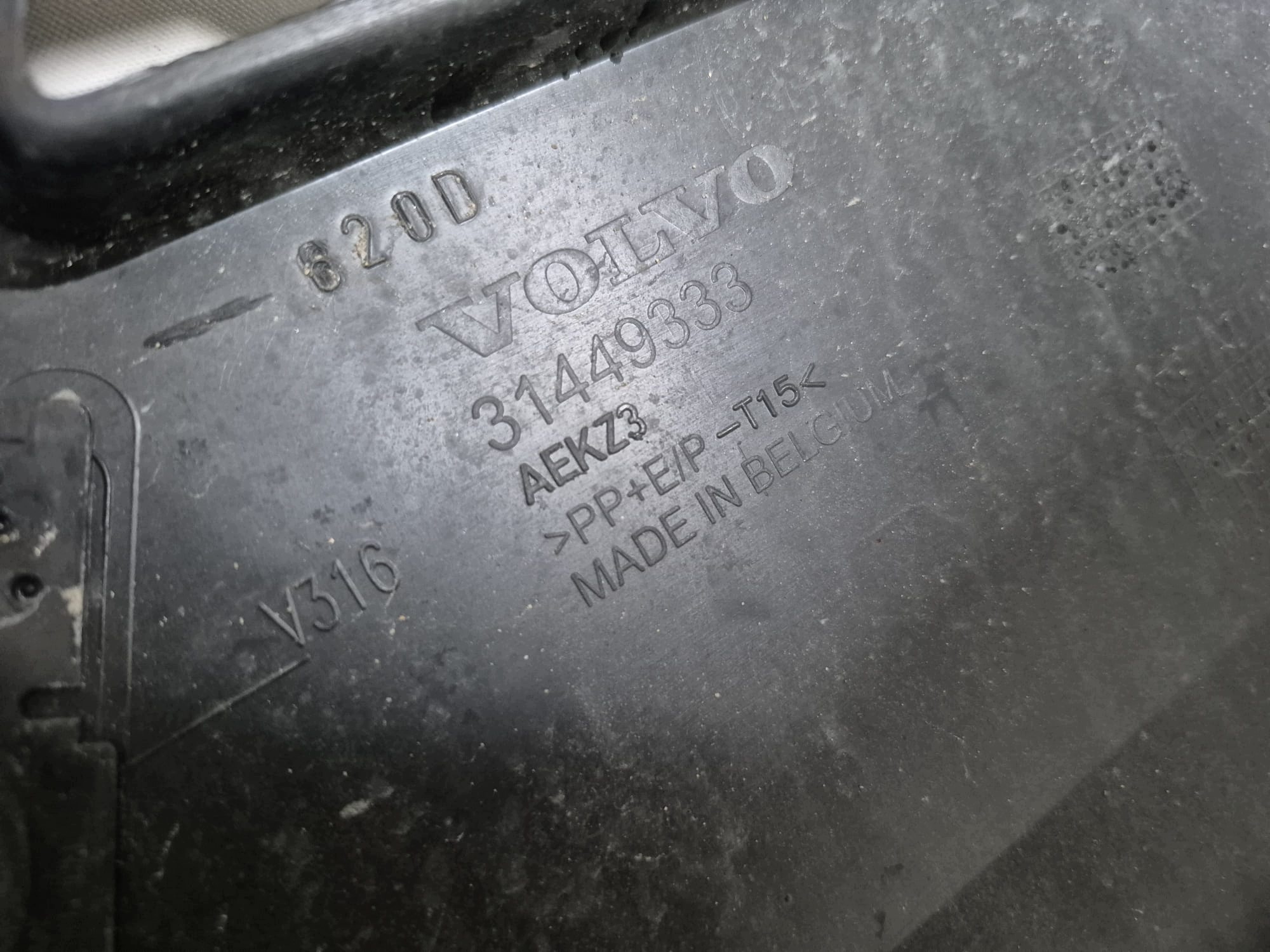 VOLVO XC40 R-design 17- bumper rear part rear PDC