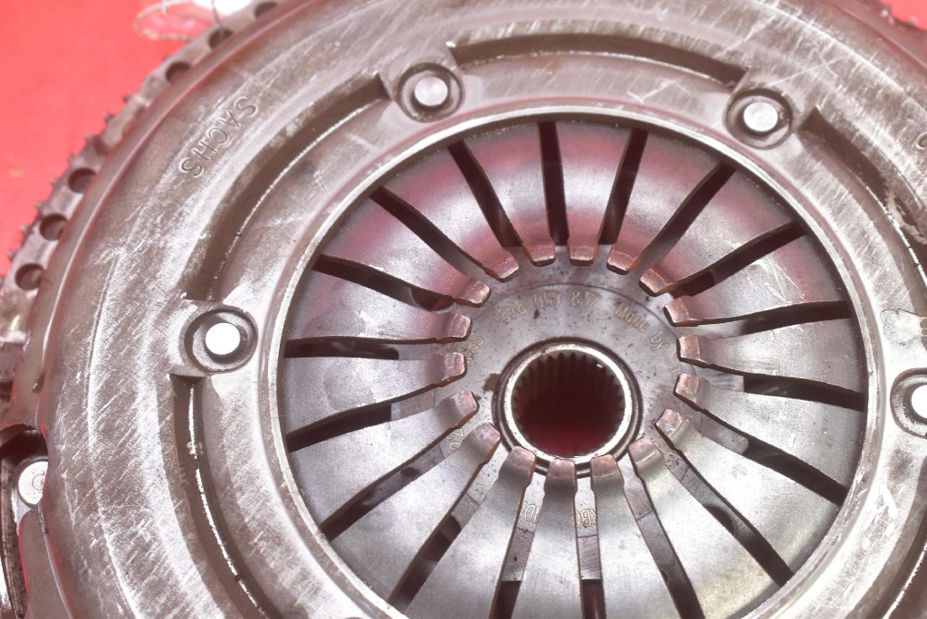 clutch TYPMF220 SKODA OCTAVIA 2 II 1.6 FSI 115 KM 04-08