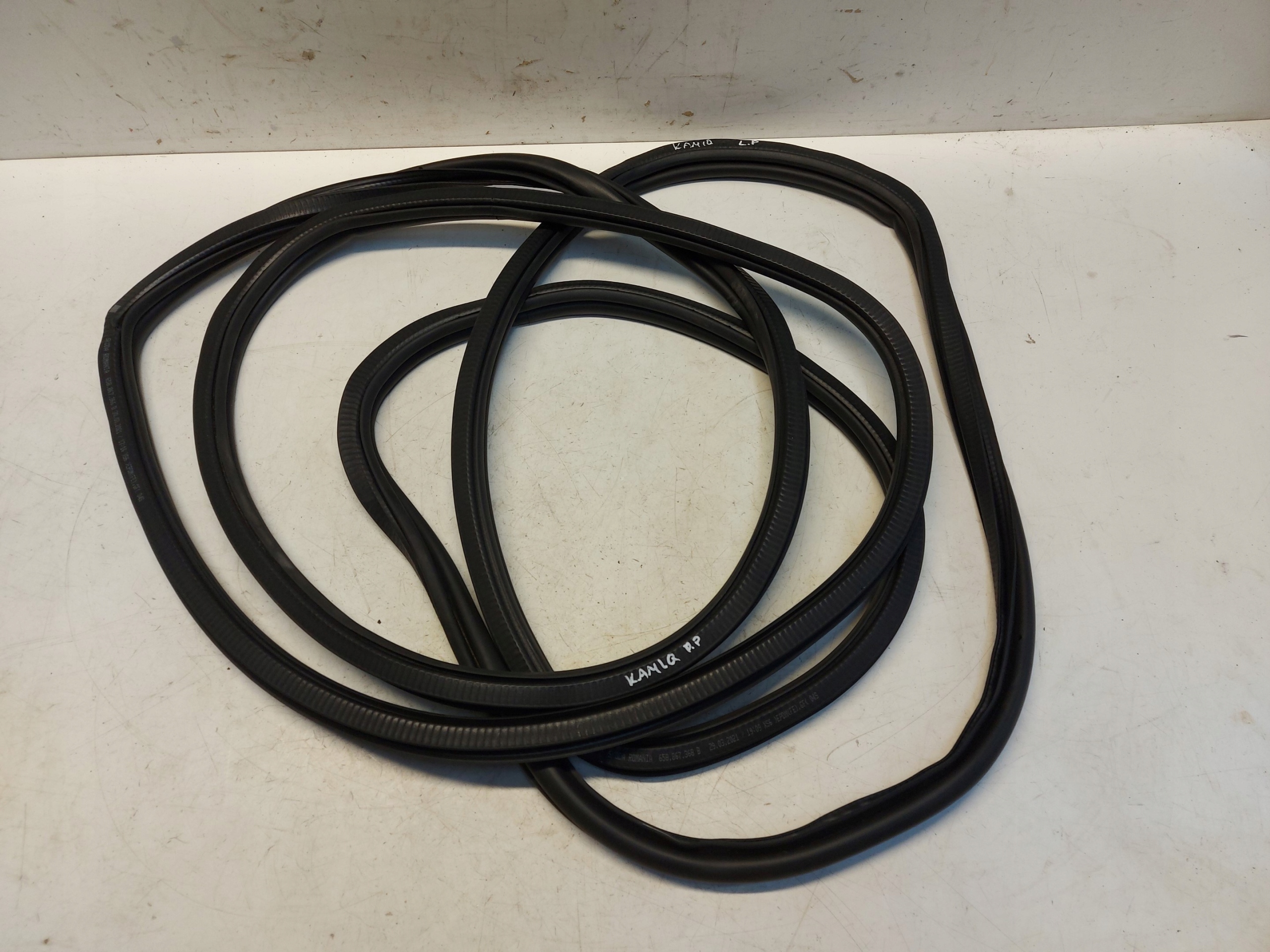 SKODA KAMIQ 658 gasket right left front
