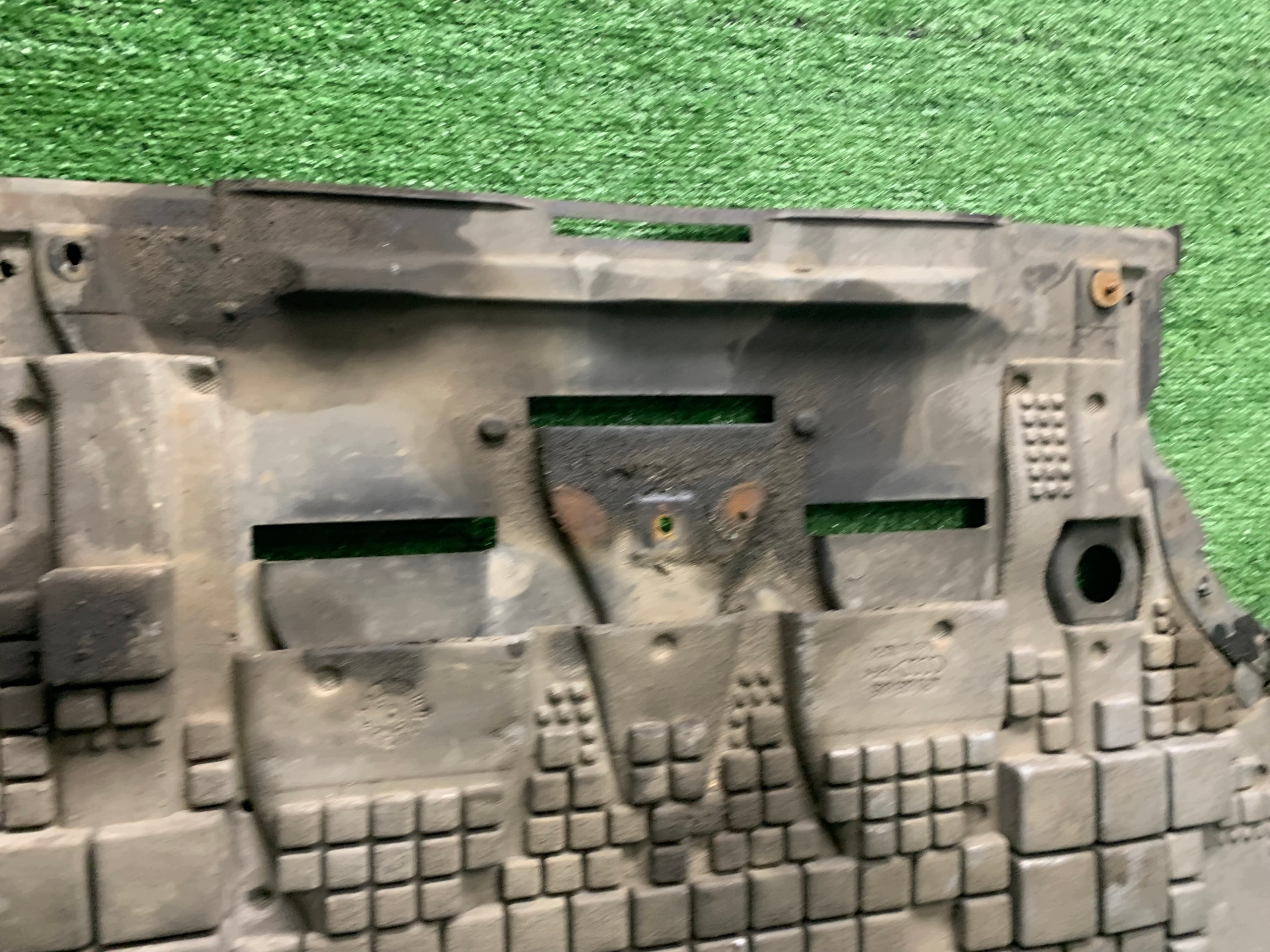 cover lower of the engine AUDI A6 C6 - 2004-2011 original 4F0863821K