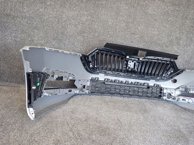 SKODA OCTAVIA IV FRONTSTOSSSTANGE VORNE AIR LUFT