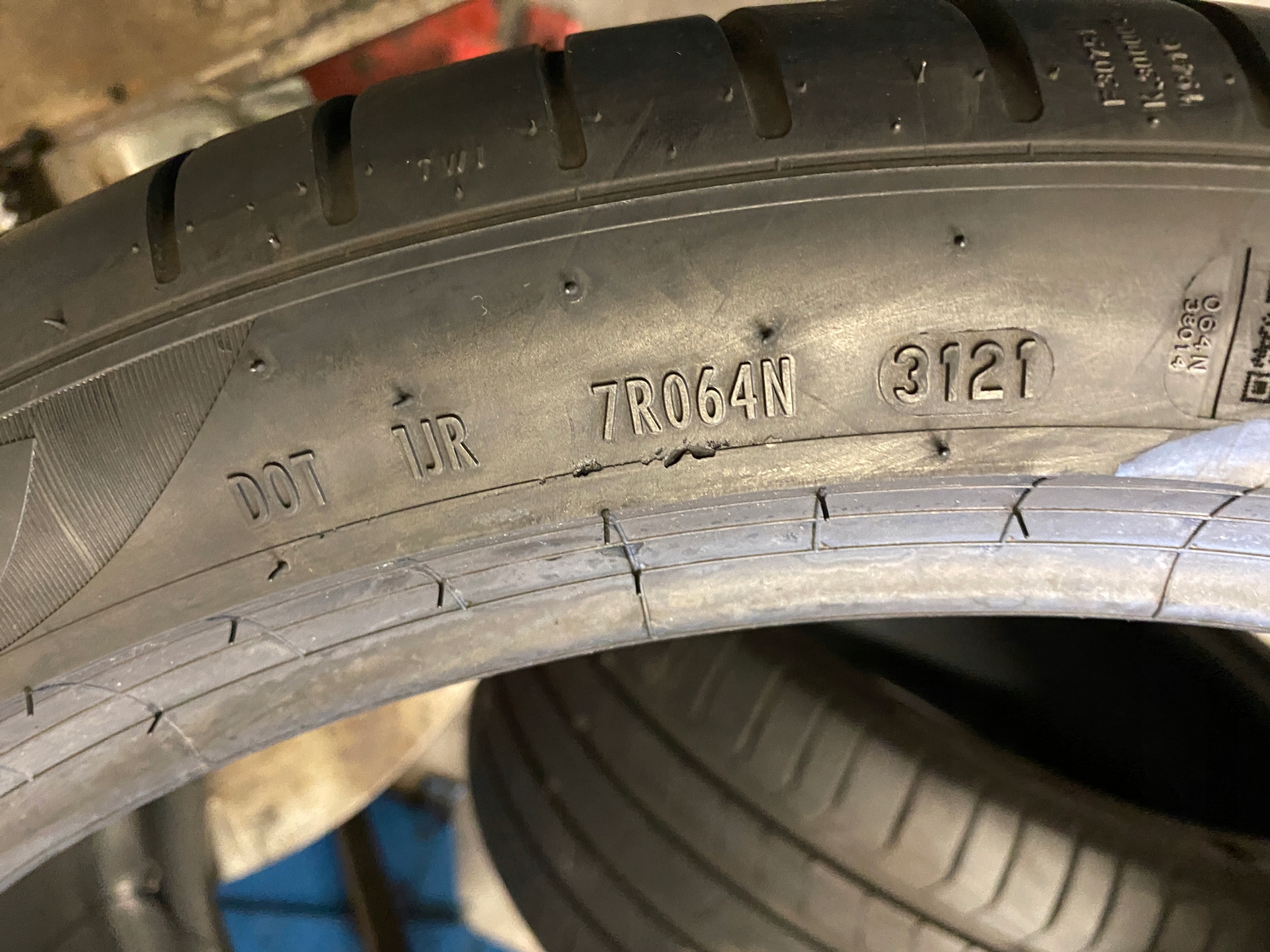 2 tyres summer 315/30R22 107Y Pirelli P ZERO PZ4 6mm