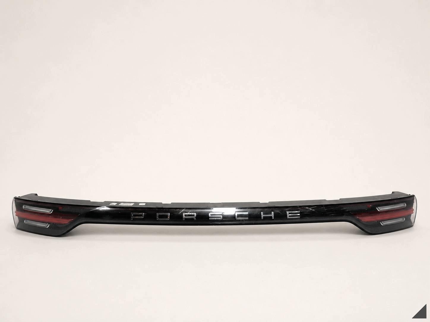 PORSCHE CAYENNE III E3 9Y0 18- light LED cap to the bonnet boot rear part EU