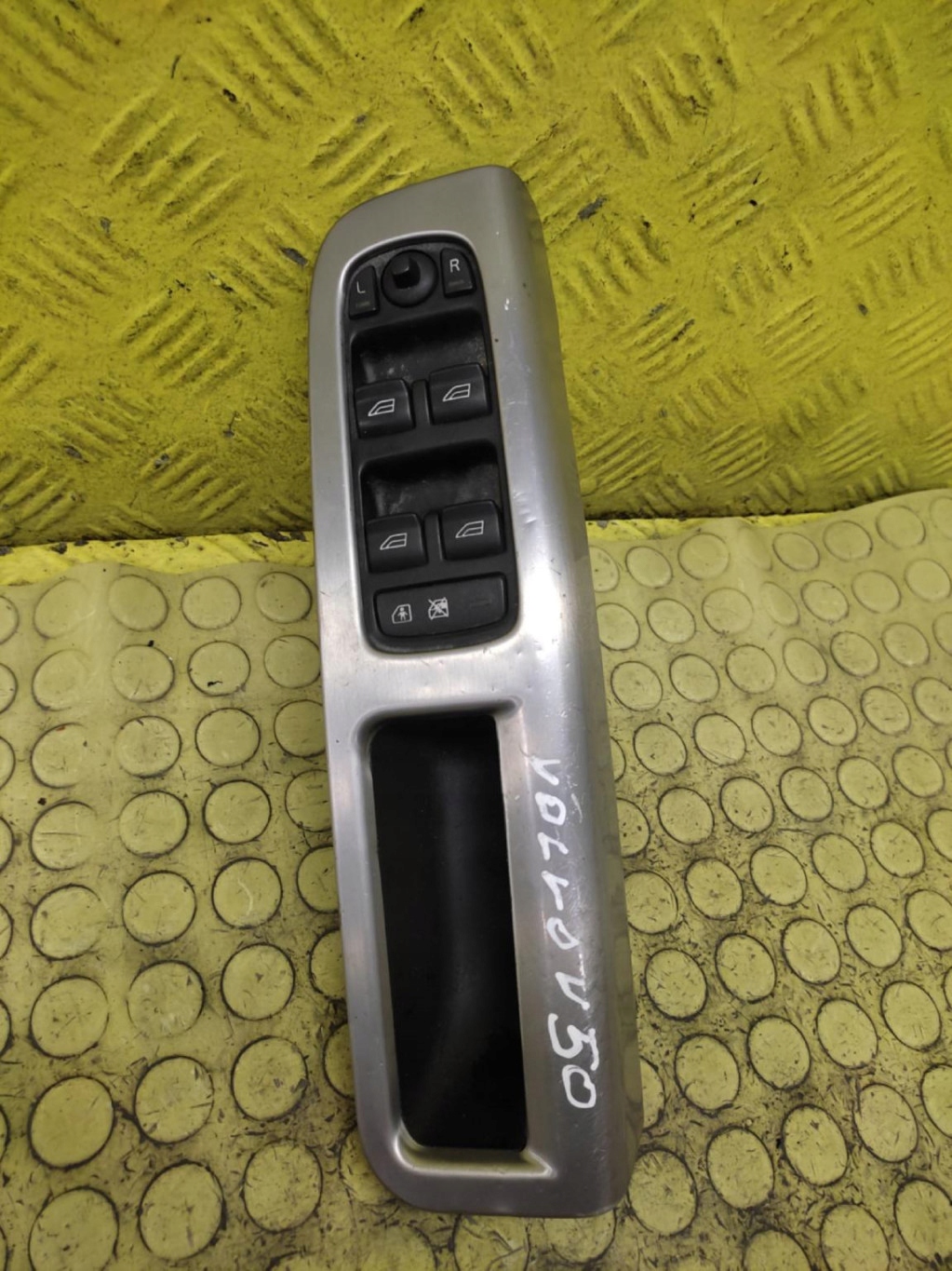 VOLVO V50 window control switch 30710787