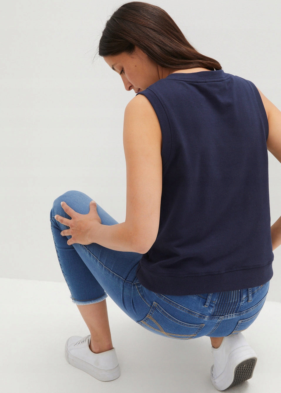 AA6 KAMIZELKA WIOSENNA DRESOWA Z DEKOLTEM W SEREK BONPRIX 40/42 GRANATOWA Płeć kobieta